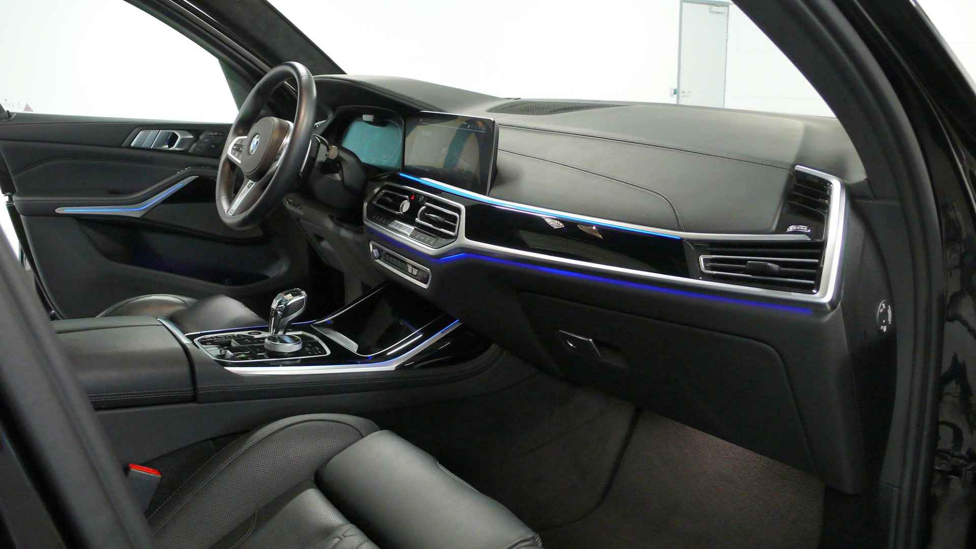 BMW X7 M50i High Executive Full options | BTW | 7 pers | M-Sport stoelen | Trekhaak - 25/40