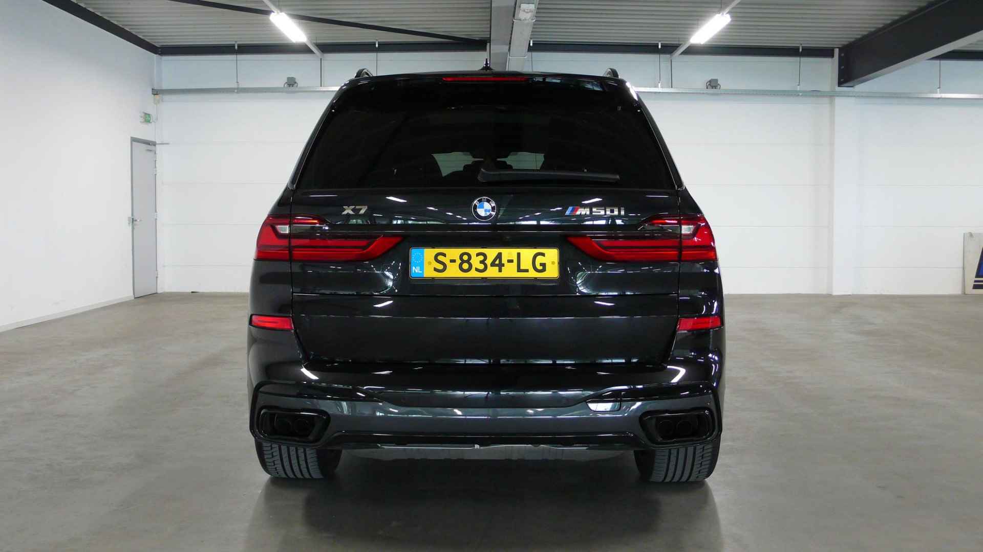 BMW X7 M50i High Executive Full options | BTW | 7 pers | M-Sport stoelen | Trekhaak - 32/40