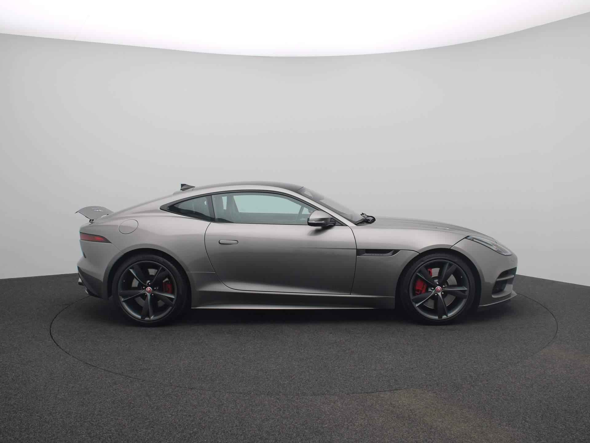 Jaguar F-TYPE 5.0 V8 AWD R Panorama Dak | Sport Uitlaat | Carbon | Performance Seats - 8/48