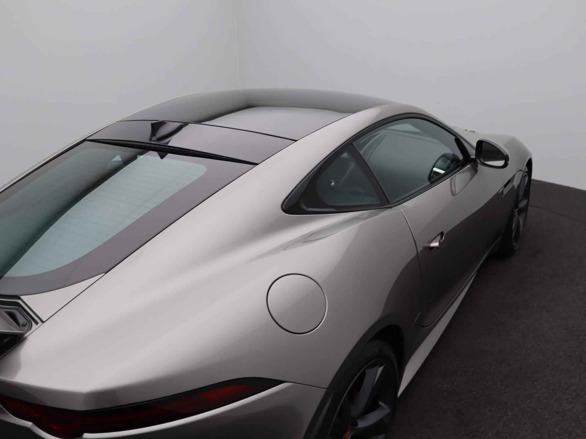 Jaguar F-TYPE 5.0 V8 AWD R Panorama Dak | Sport Uitlaat | Carbon | Performance Seats - 43/48