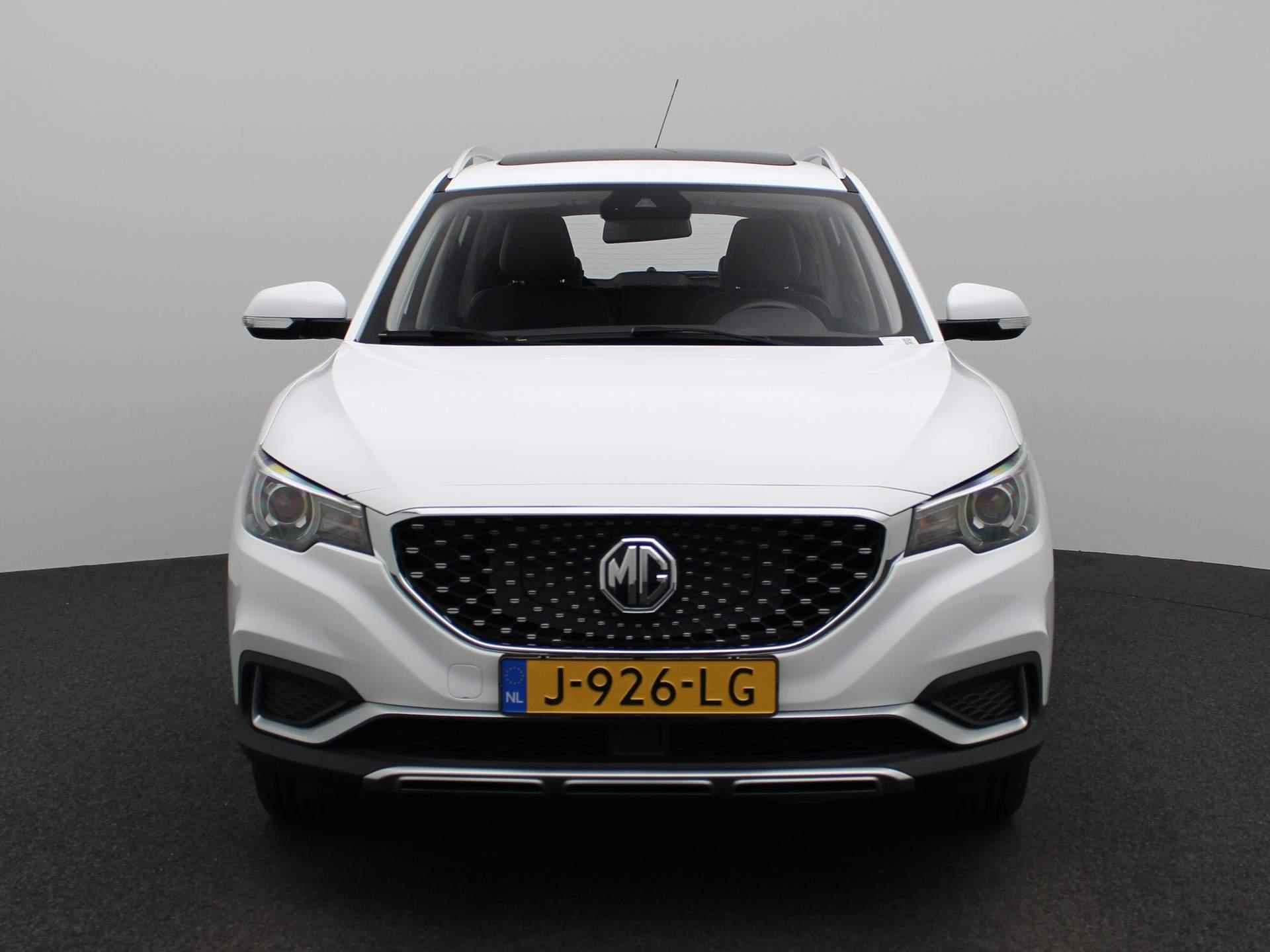 MG ZS EV Luxury 45 kWh | Lederen Bekleding | Navigatie | Camera | Panoramadak | Stoelverwarming | - 3/35