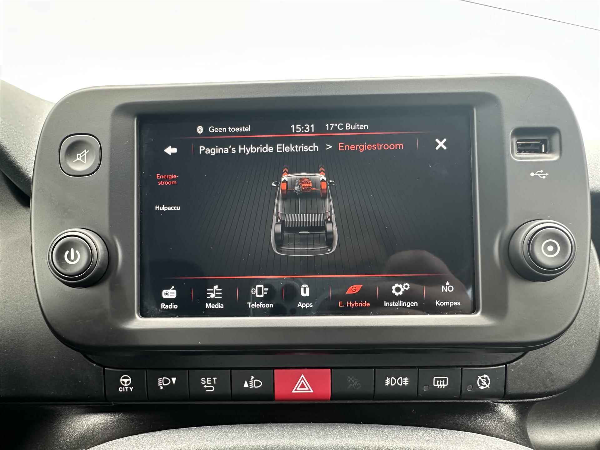 Fiat Panda 1.0 70pk Hybrid Red Edition | Climate Control | 5 Zitter I U Connect - 32/40