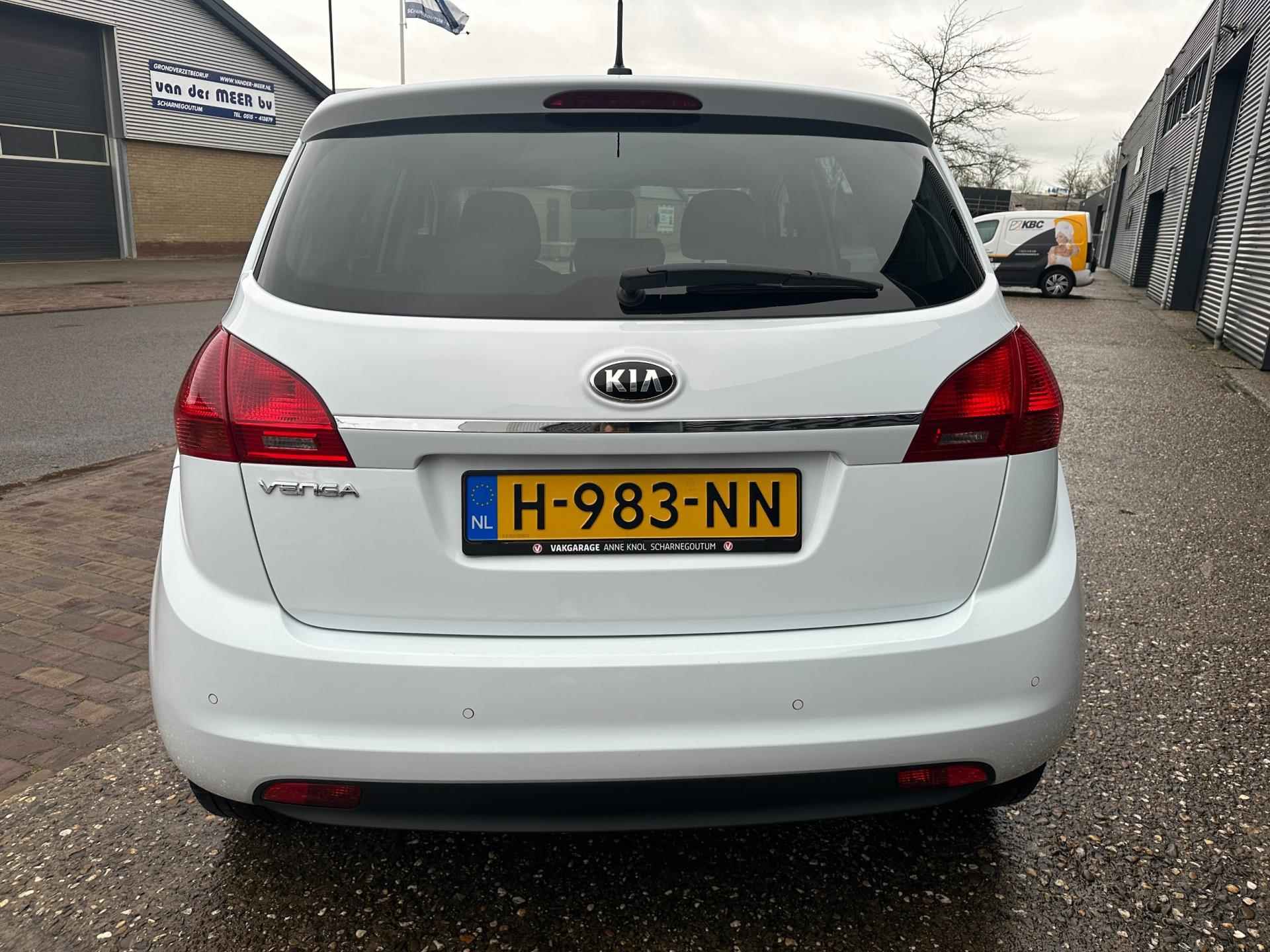 Kia Venga 1.4 CVVT DynamicPLusLine - 8/34