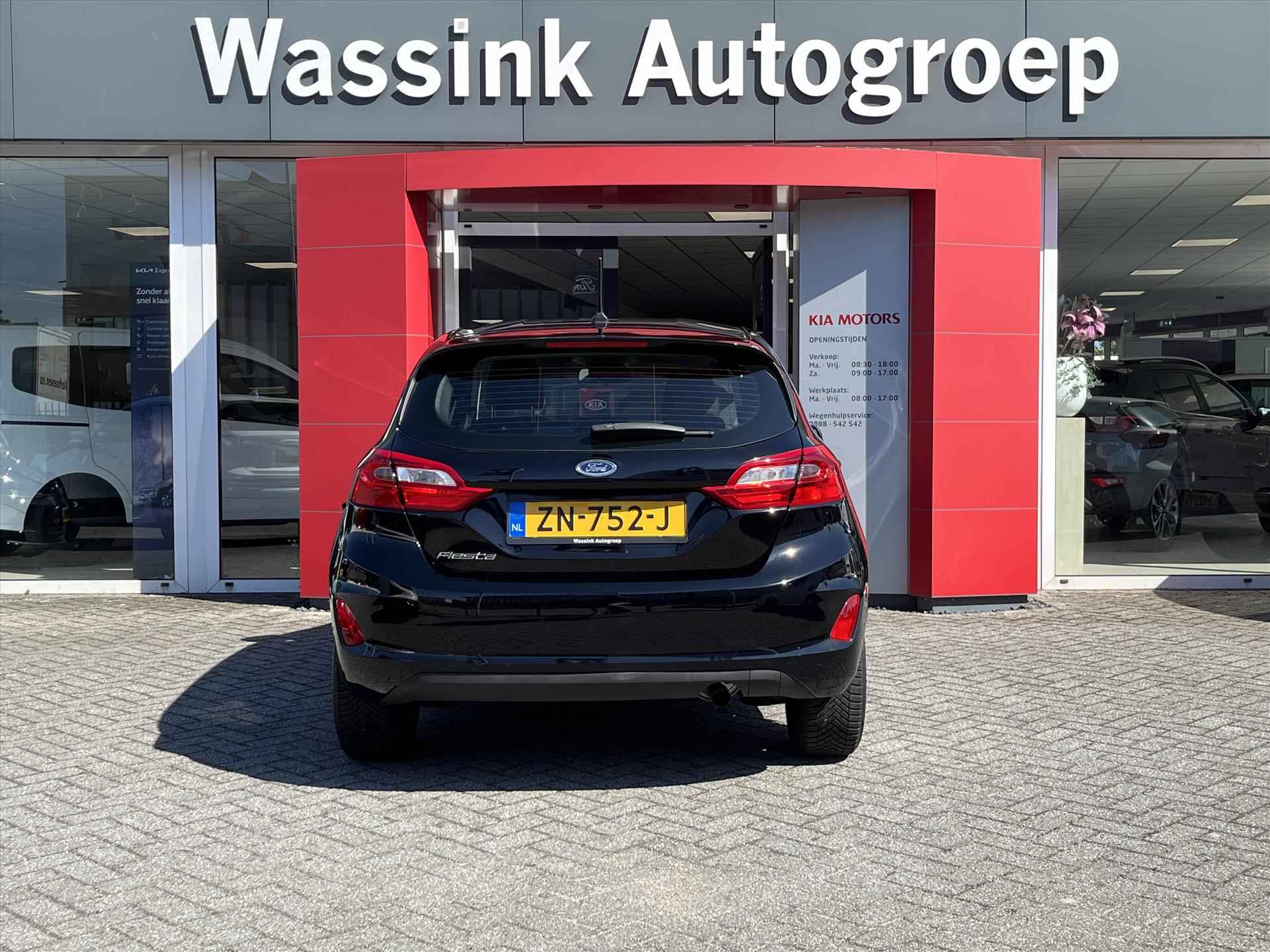 FORD Fiesta 1.1 70pk 5dr Trend | Airconditioning | Navigatie | - 8/23