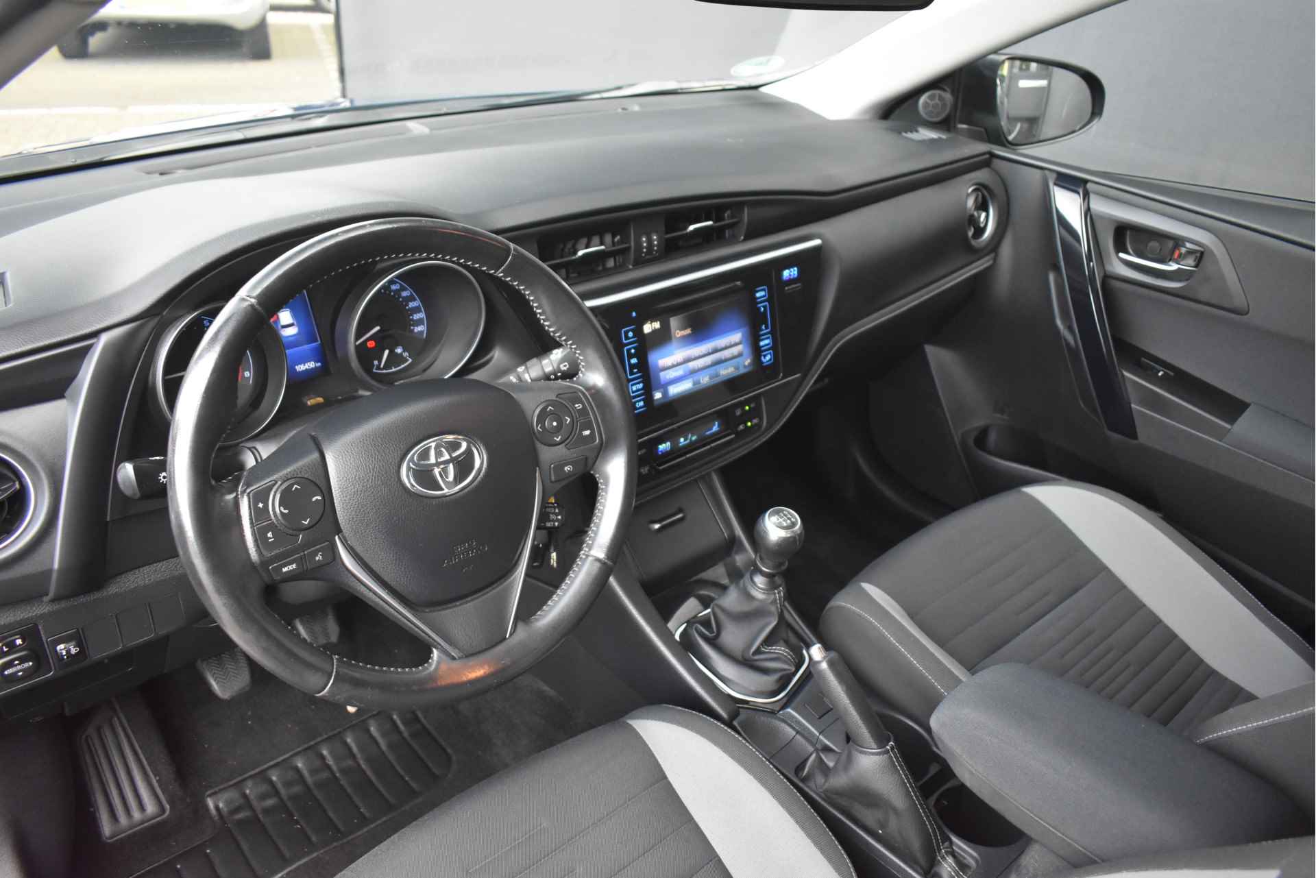 Toyota Auris 1.2T Aspiration Limited | Afn. Trekhaak | Navigatie | Achteruitrijcamera | Climate Control | 16" LMV !! - 5/33