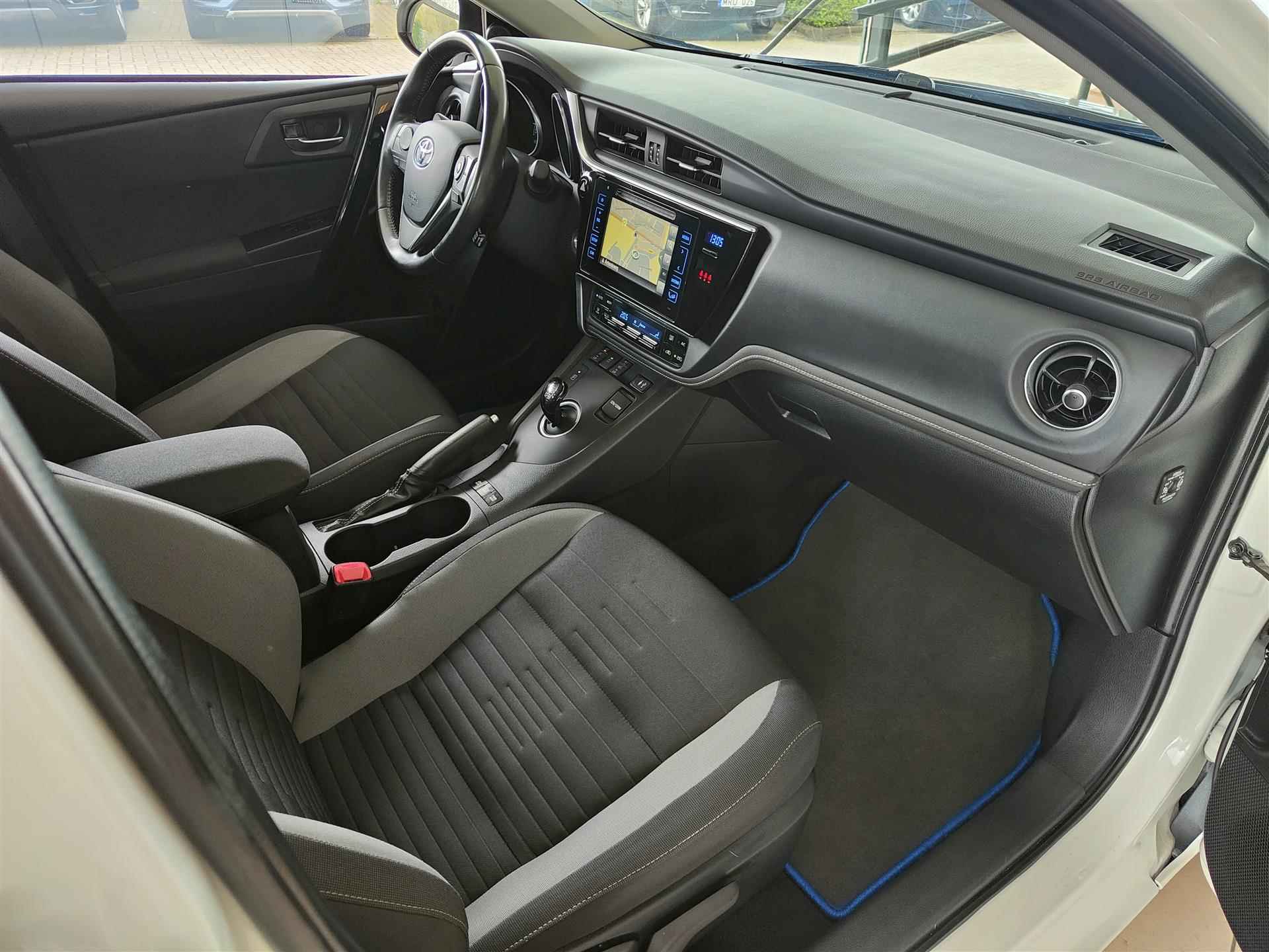 Toyota Auris Touring Sports 1.8 Hybrid Edition S | Camera | Cruise | Xenon | Stoelverwarming - 11/19