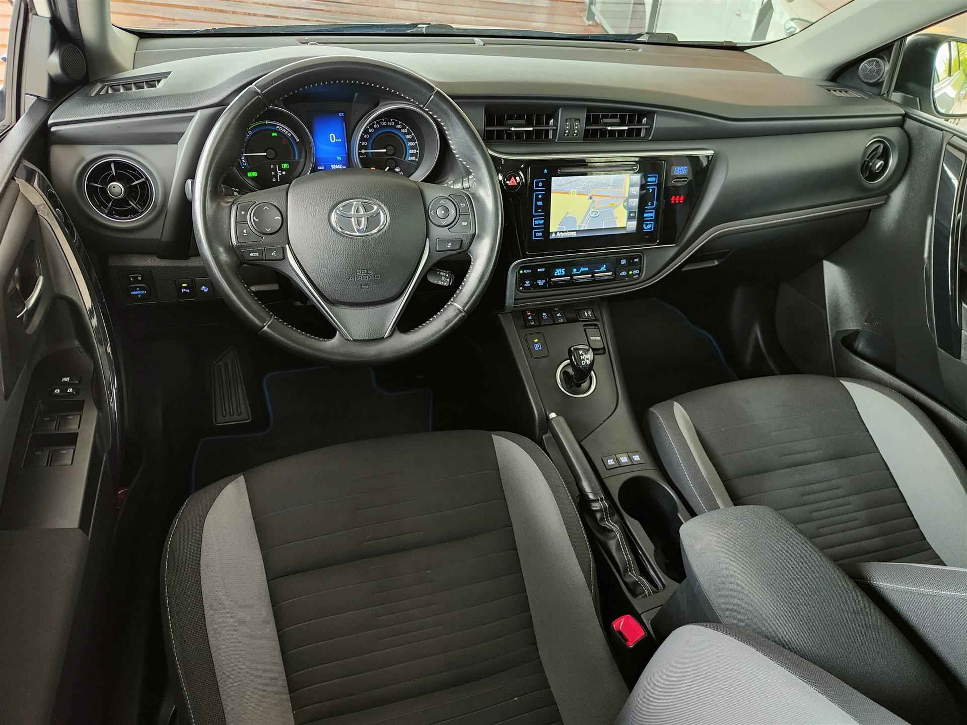 Toyota Auris Touring Sports 1.8 Hybrid Edition S | Camera | Cruise | Xenon | Stoelverwarming - 13/19