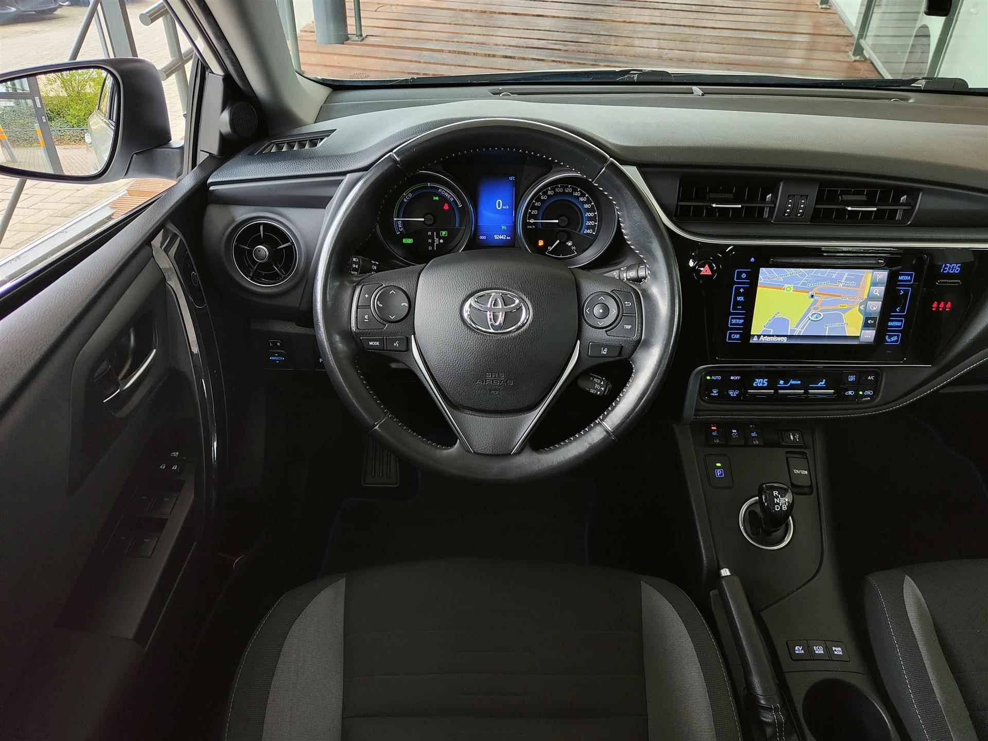Toyota Auris Touring Sports 1.8 Hybrid Edition S | Camera | Cruise | Xenon | Stoelverwarming - 14/19