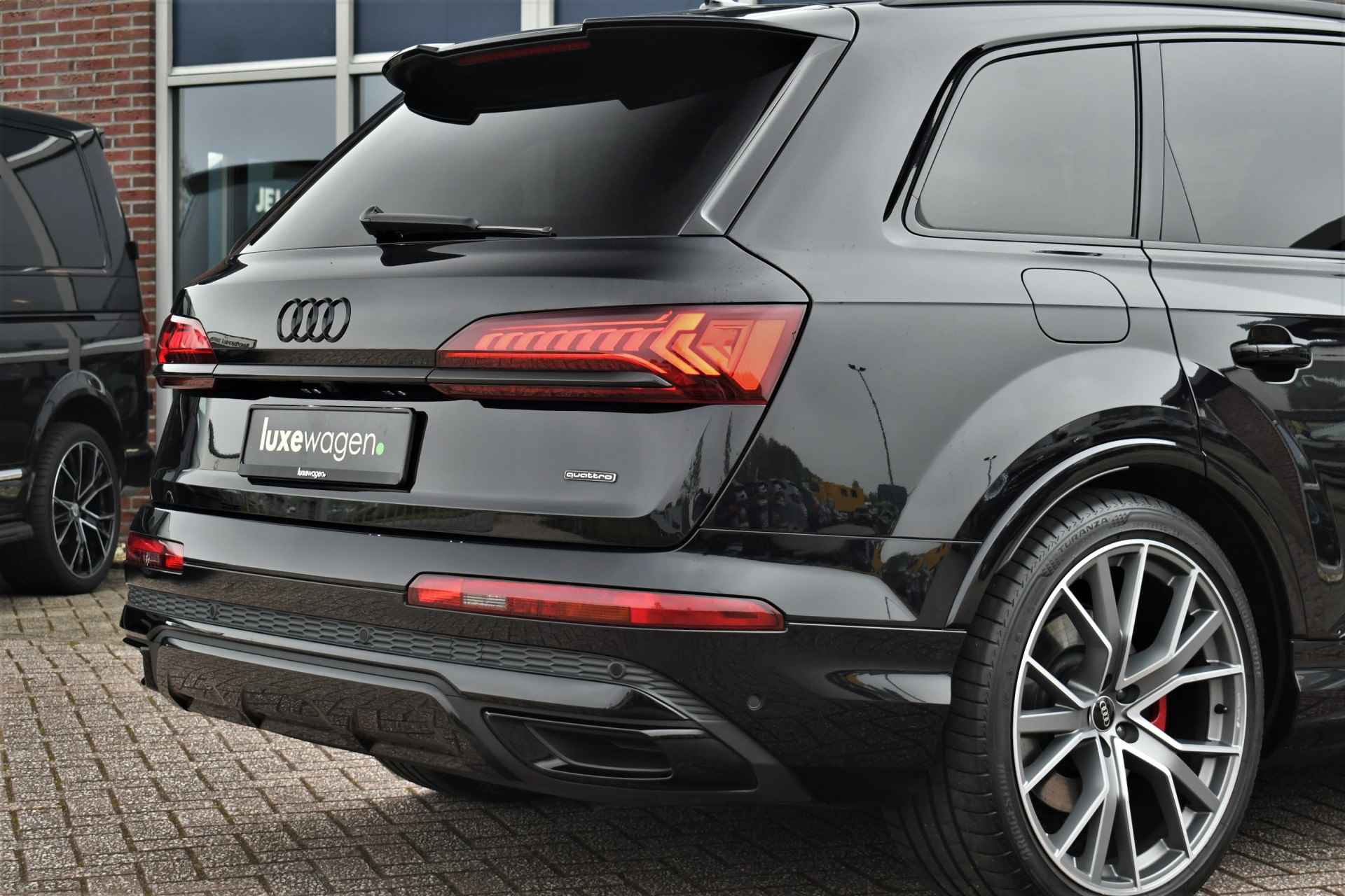 Audi Q7 60 TFSI e quattro Competition S-zetels Pano Trekh HUD ACC B&O 22inch - 44/88