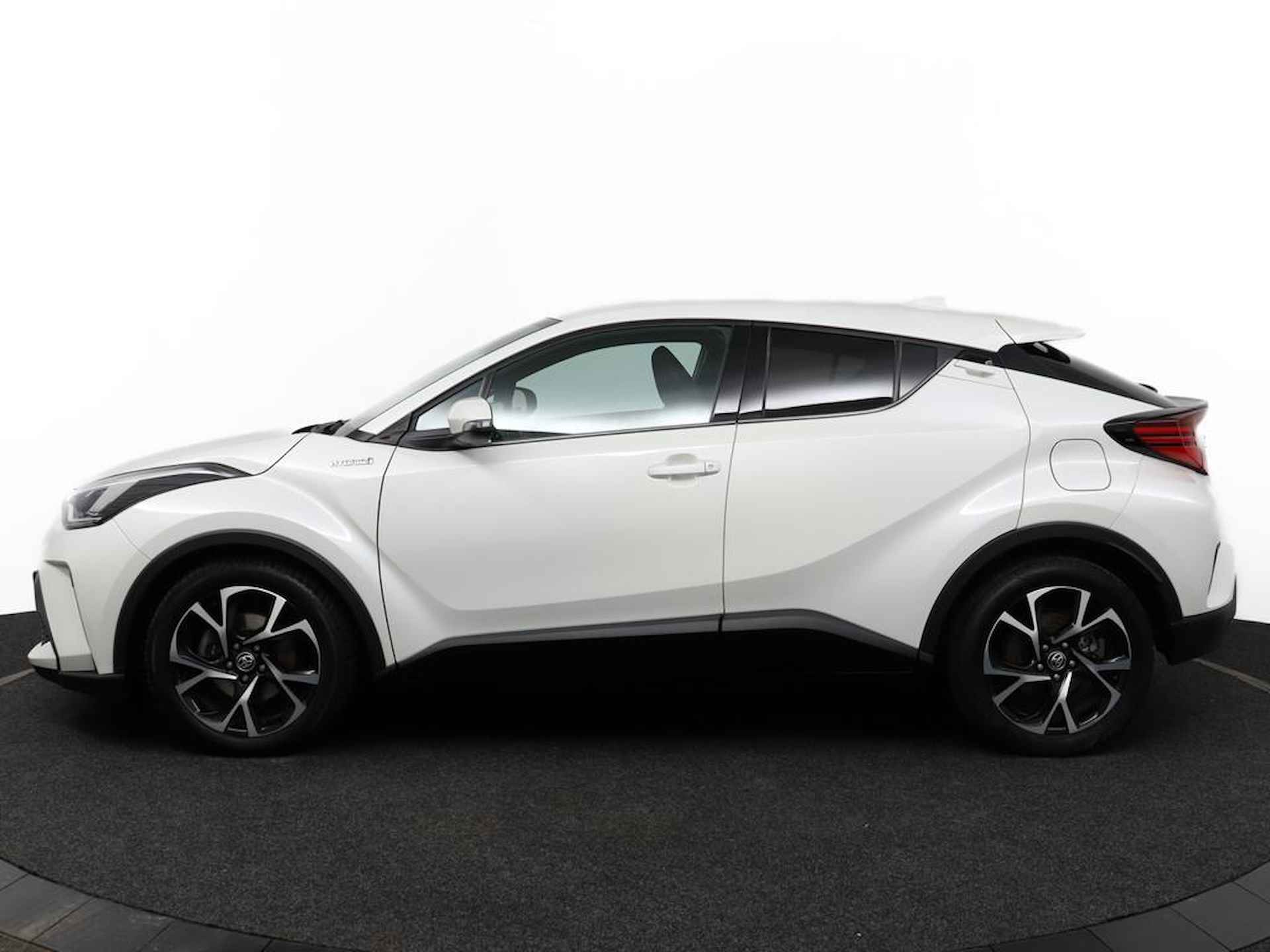 Toyota C-HR 1.8 Hybrid First Edition | Adaptive Cruise Control | Apple Carplay | Android Auto | Stoelverwarming | Navigatie | - 3/54