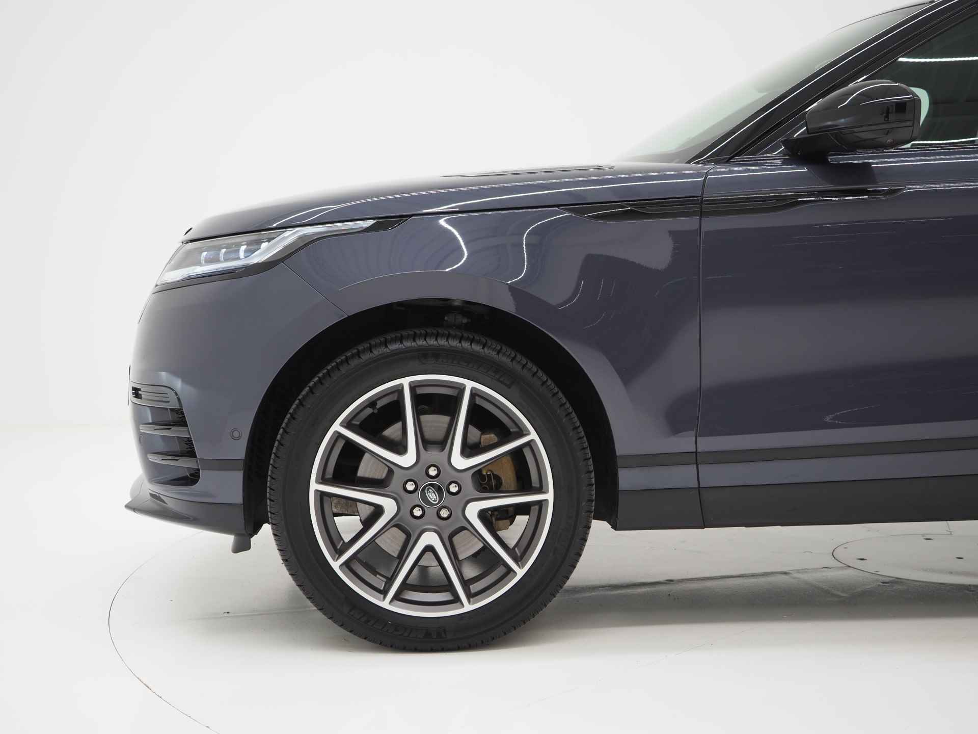 Land Rover Range Rover Velar P400e Dynamic HSE | Pano | 21 Inch | Koel/verwarmbare stoelen | Head-Up | Cold Climate | Black Pack | Windsor Leder | Fabrieksgarantie t/m/ 26-11-2028 ! - 4/39