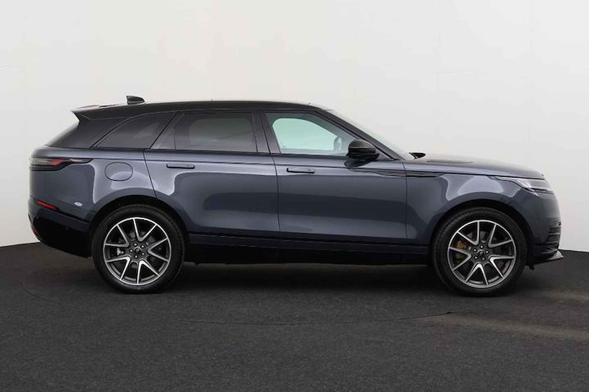 Land Rover Range Rover Velar P400e Dynamic HSE | Pano | 21 Inch | Koel/verwarmbare stoelen | Head-Up | Cold Climate | Black Pack | Windsor Leder | Fabrieksgarantie t/m/ 26-11-2028 ! - 32/39