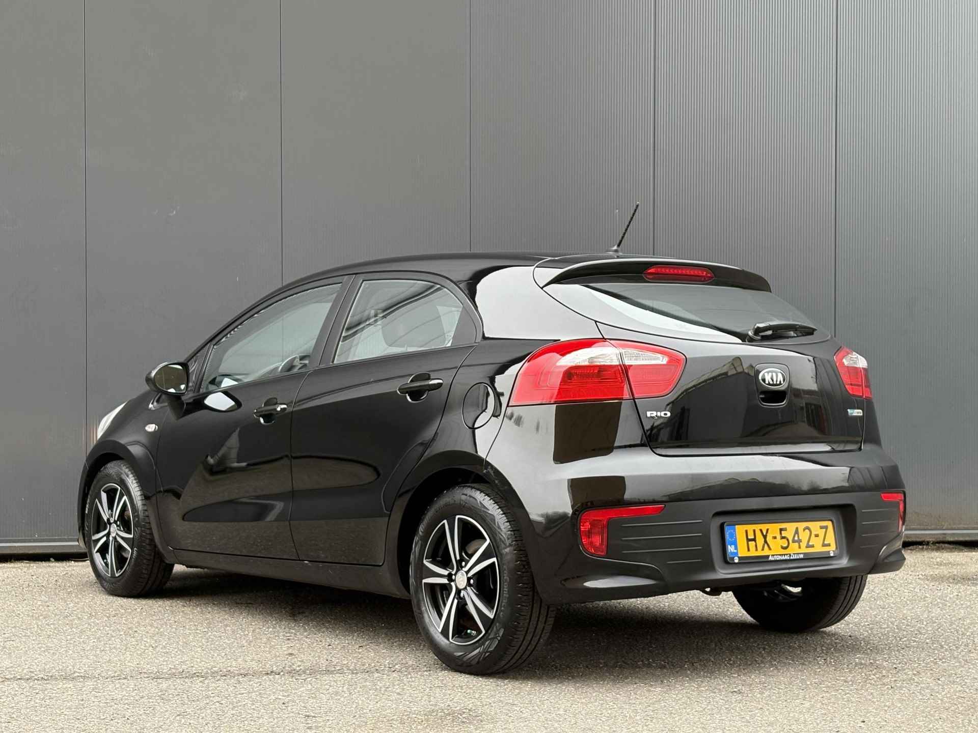 Kia Rio 1.2 ComfortLine Airco | Lichtmetalen velgen | Metallic lak | Bovag garantie | NAP - 7/31