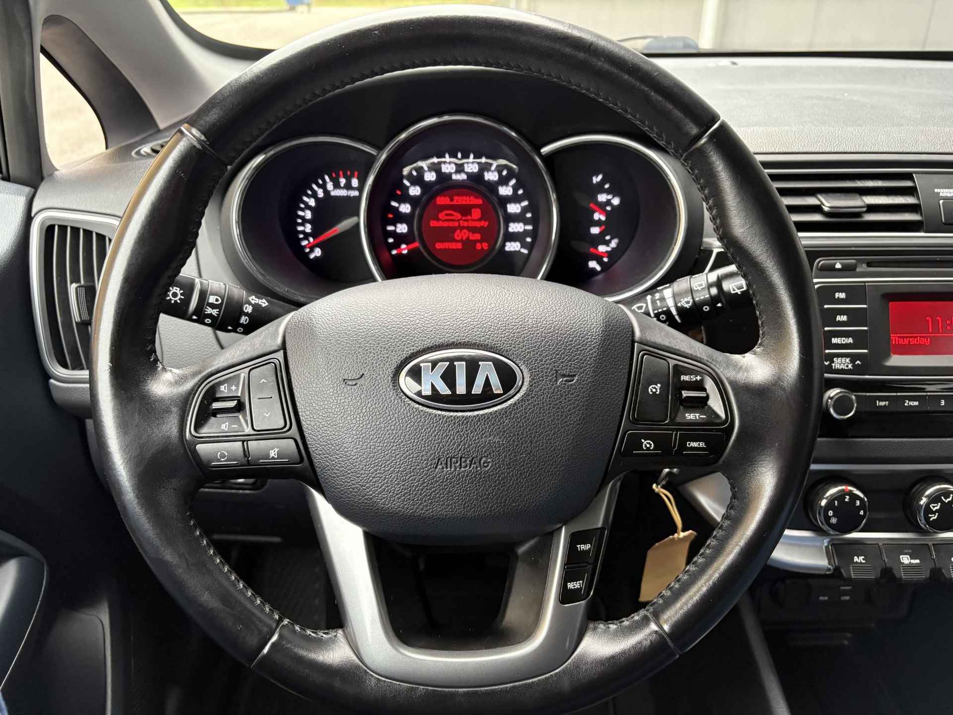 Kia Rio 1.2 ComfortLine Airco | Cruise control | Lichtmetalen velgen | Metallic lak | Bovag garantie | NAP - 19/30