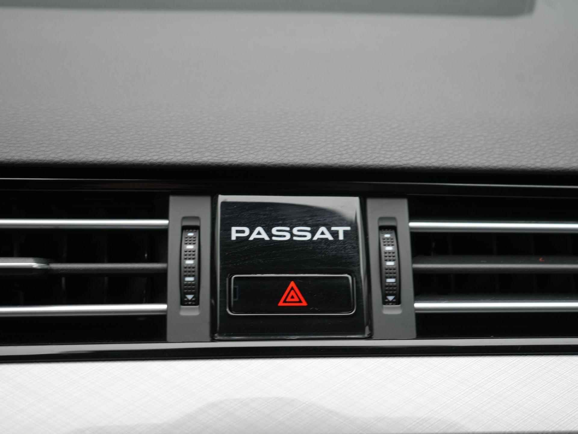 Volkswagen Passat Variant 1.4 TSI PHEV GTE Business / Panodak / Virtual / Leer / Elek. Stoelen - 21/74