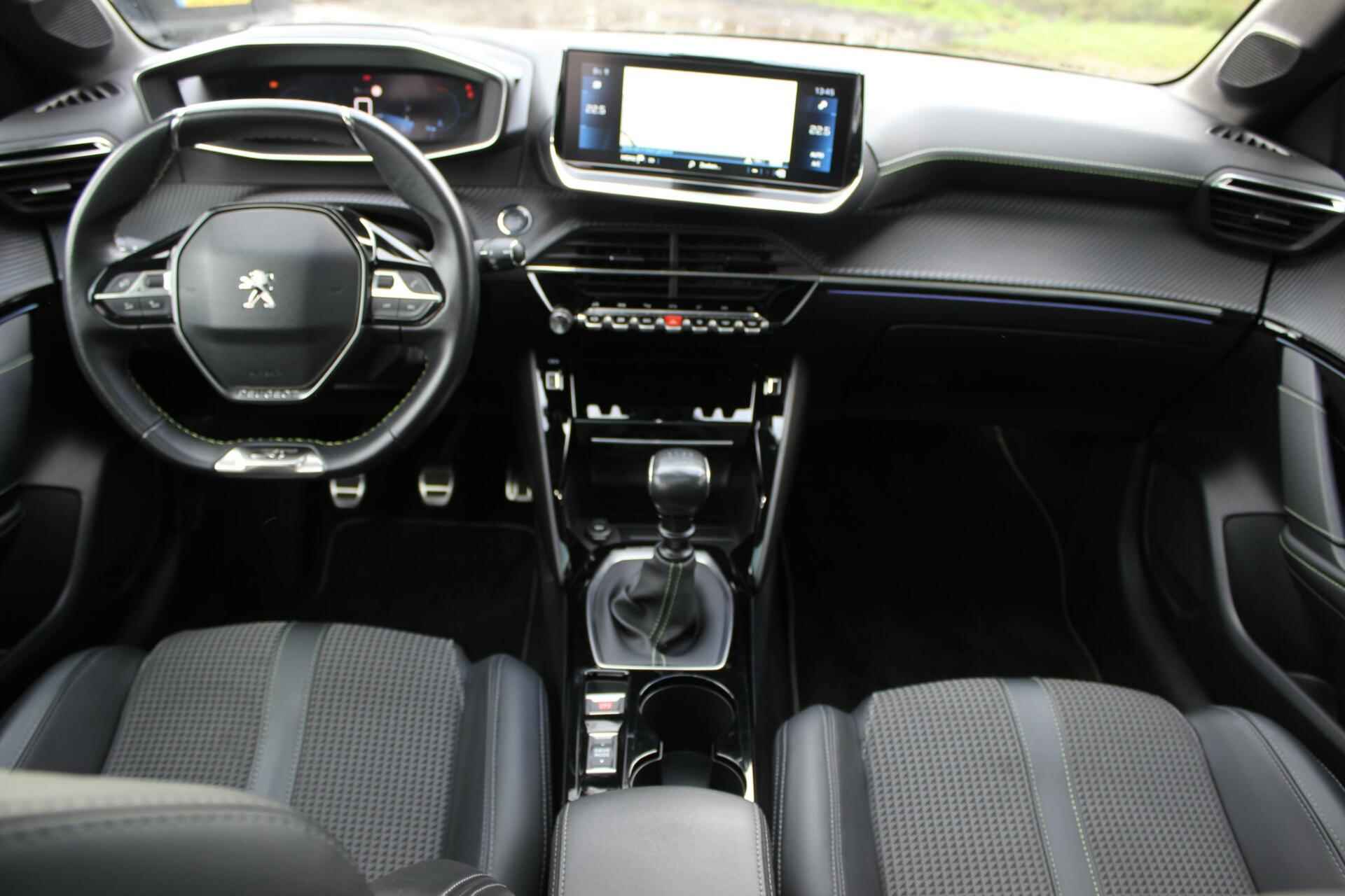 Peugeot 208 1.2 PureTech GT // Panoramadak - Android Auto & Apple CarPlay - Navigatie - Virtual Cockpit - 15/33