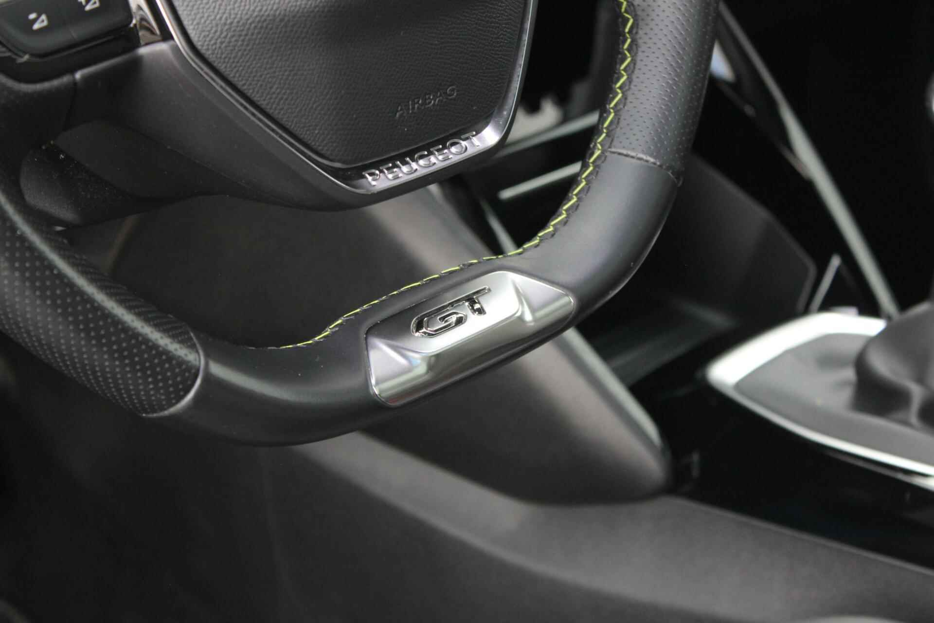 Peugeot 208 1.2 PureTech GT // Panoramadak - Android Auto & Apple CarPlay - Navigatie - Virtual Cockpit - 20/33