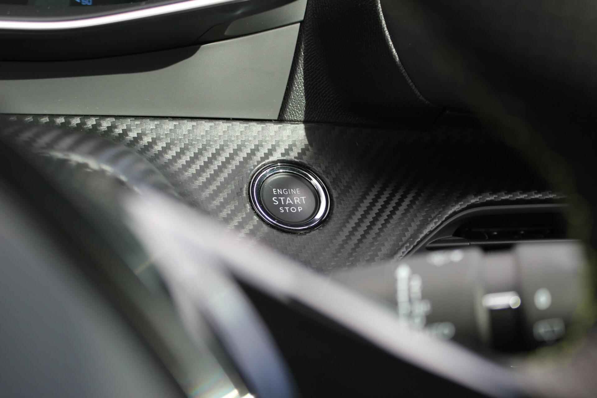 Peugeot 208 1.2 PureTech GT // Panoramadak - Android Auto & Apple CarPlay - Navigatie - Virtual Cockpit - 31/33