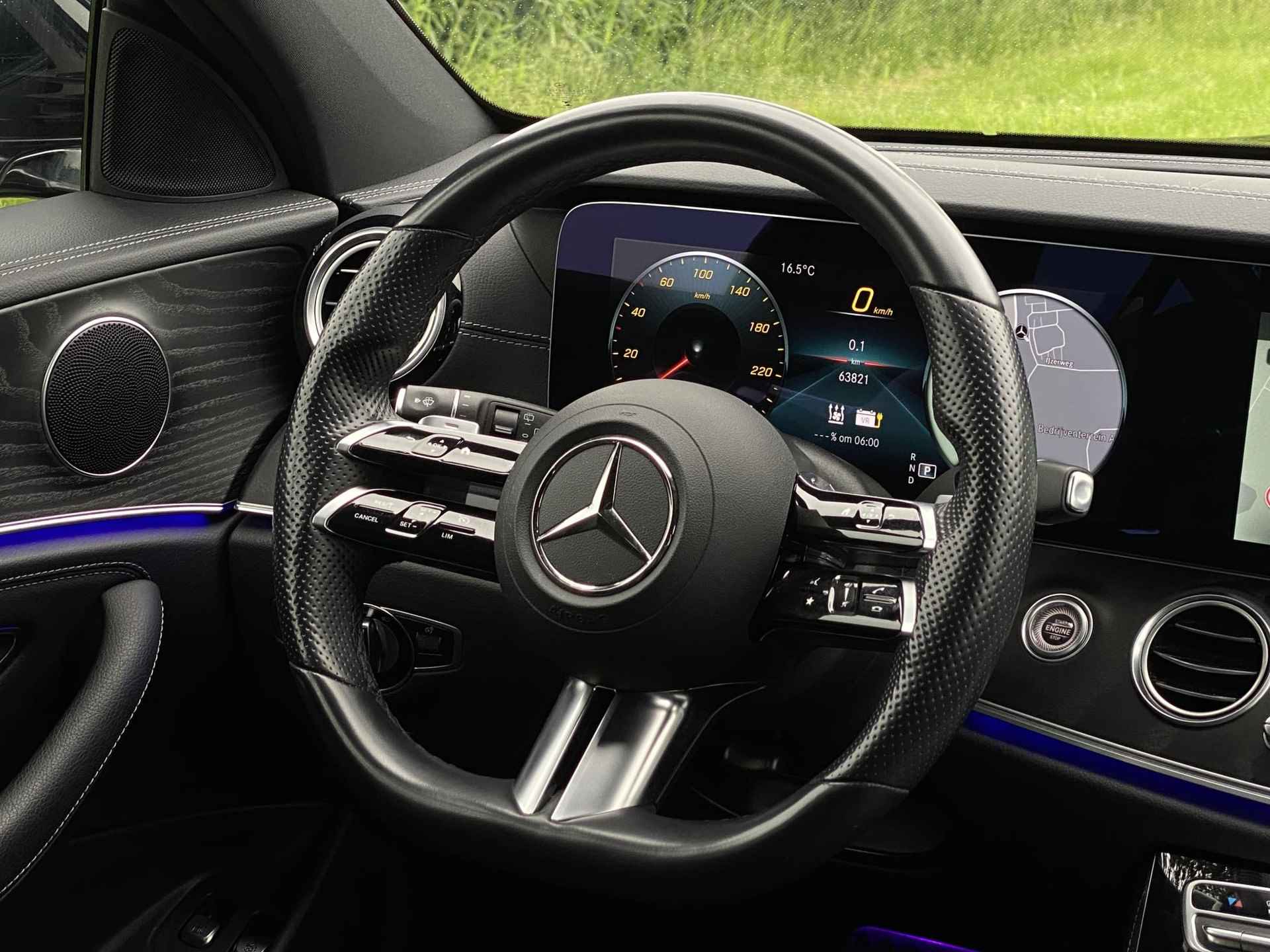 Mercedes-Benz E-klasse Estate 300 e AMG Line | Trekhaak wegklapbaar | Widescreen | Camera | PrivacyGlass | 18" Lichtmetalen velgen | Navigatie | Comfortstoelen | Stoelverwarming | Sfeerverlichting | Standkachel | LED | - 24/72
