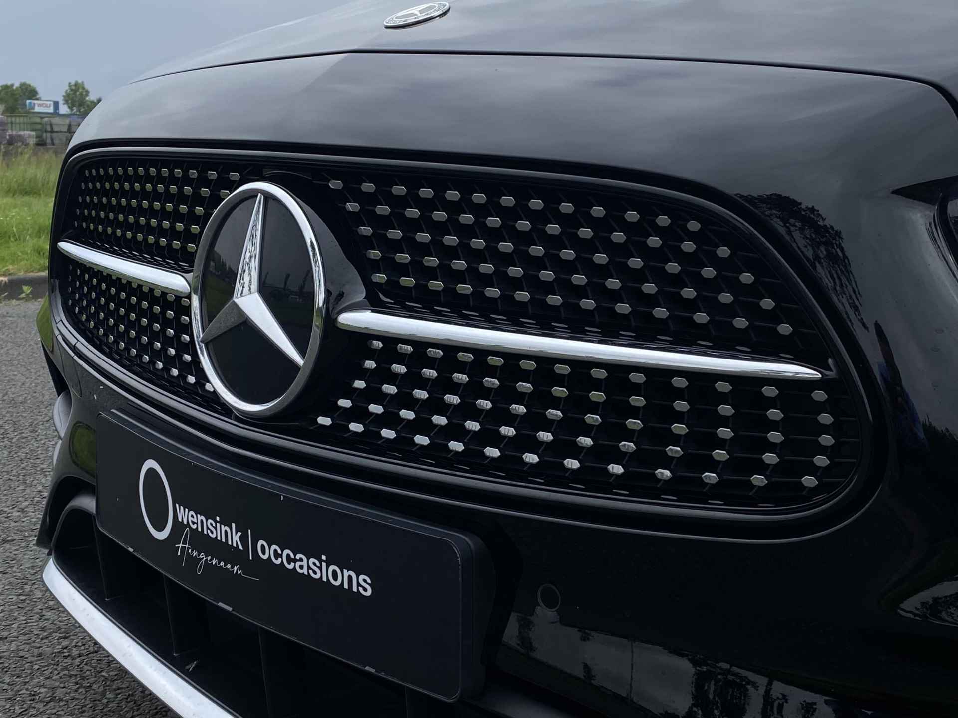 Mercedes-Benz E-klasse Estate 300 e AMG Line | Trekhaak wegklapbaar | Widescreen | Camera | PrivacyGlass | 18" Lichtmetalen velgen | Navigatie | Comfortstoelen | Stoelverwarming | Sfeerverlichting | Standkachel | LED | - 64/72