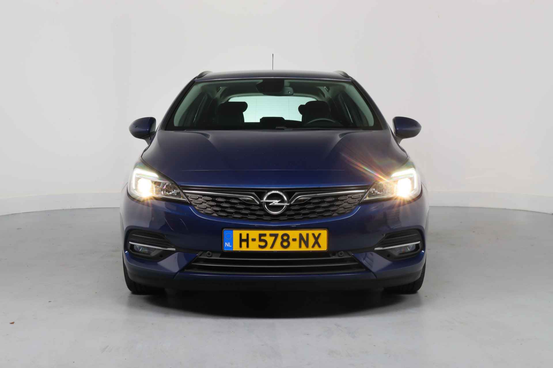 Opel Astra Sports Tourer 1.2 Edition | Trekhaak Afn. | Camera | Climate Control | Navigatie | Parkeersensoren | Cruise Control | AGR Stoel - 2/31