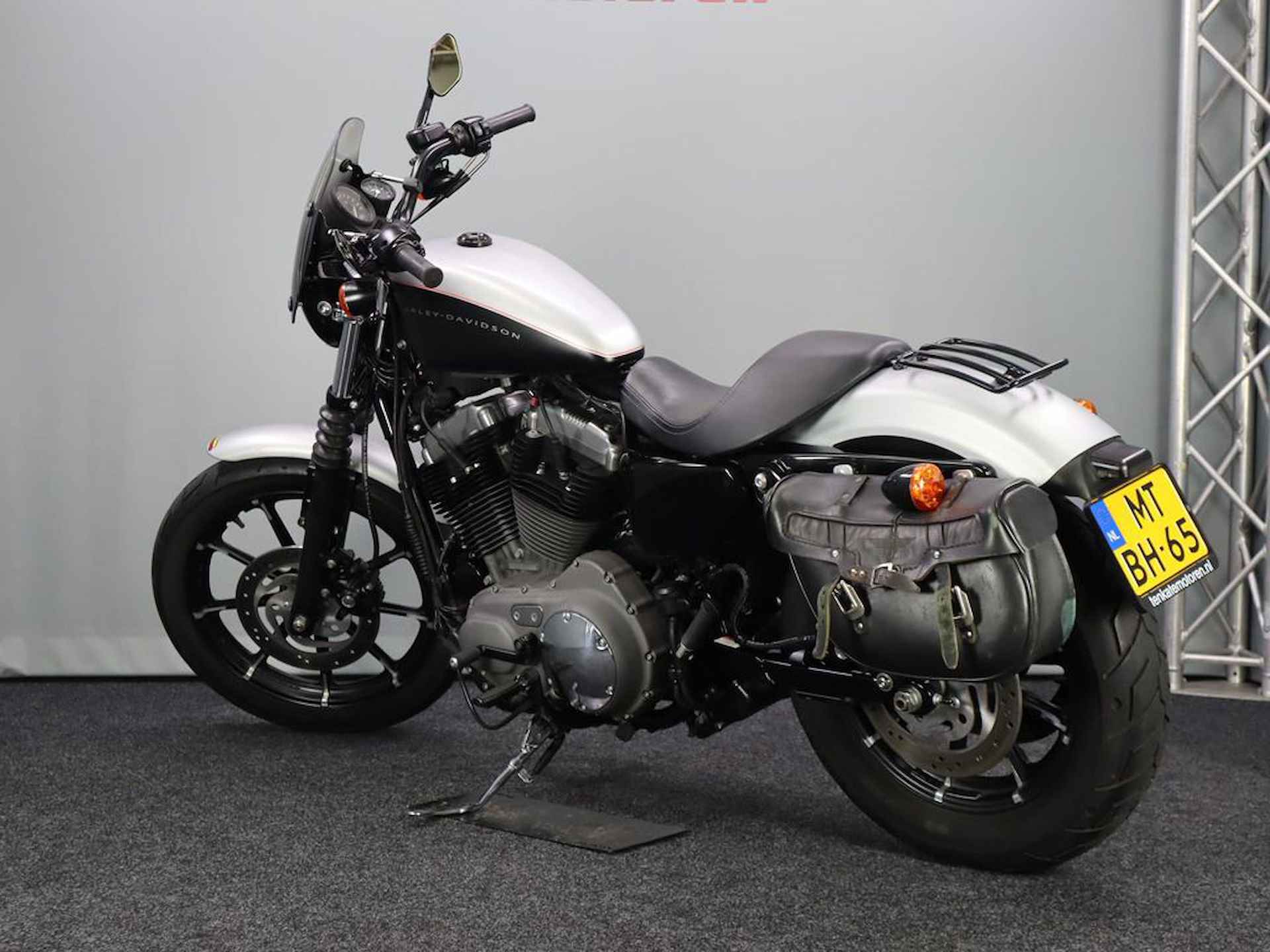 Harley Davidson XL 1200 N Nightster - 8/12