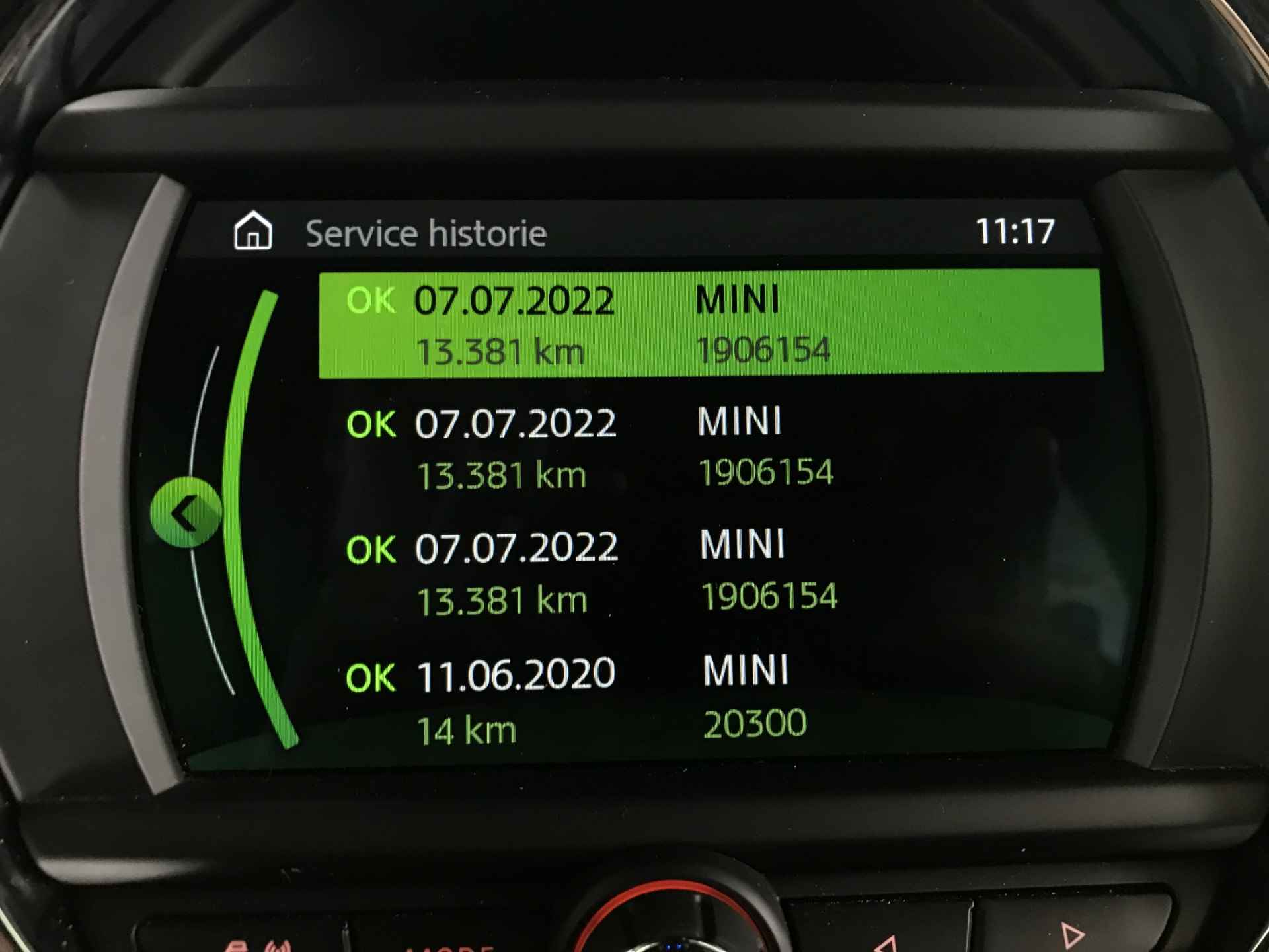 MINI Mini Electric Essential | Automaat | Leder | Apple-CarPlay | * € 2000,- subsidie mogelijk | Prijs inclusief btw | - 32/35