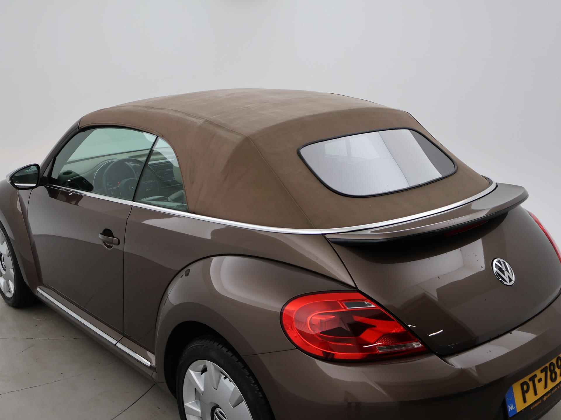 Volkswagen Beetle Cabriolet 1.6 TDI 70's EDITION + LEDER / STOELVERW. / CRUISE CONTROL - 16/43