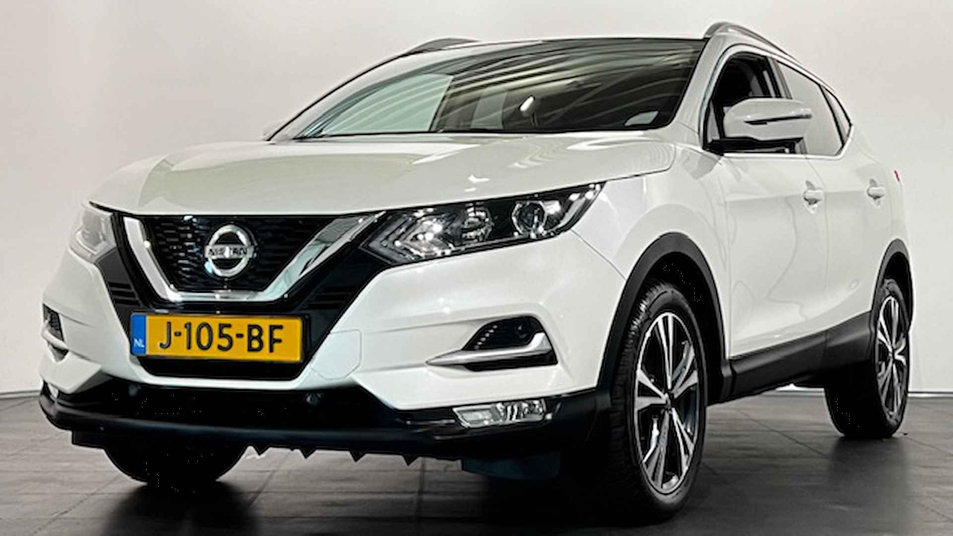 Nissan Qashqai 1.3 DIG-T 140pk N-Connecta/panorama dak/camera - 2/52