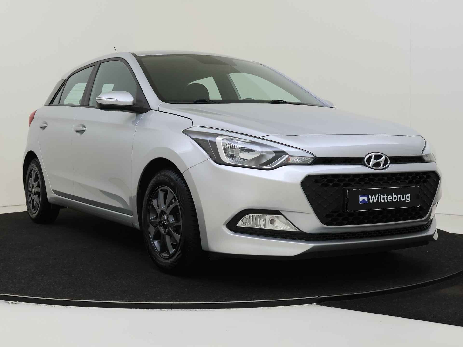 Hyundai i20 1.2 HP i-Motion 5 deurs | Stoel verwarming | Airco | Lichtmetalen Velgen - 4/29