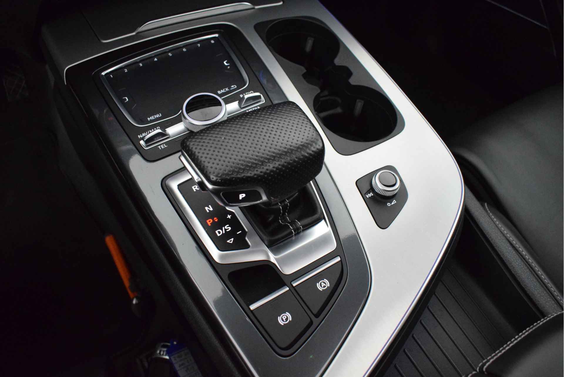 Audi Q7 3.0 TDI 374pk e-tron quattro S-Line Trekhaak Camera Luchtvering Bose Panoramadak Leder Virtual Cockpit Navigatie - 32/52
