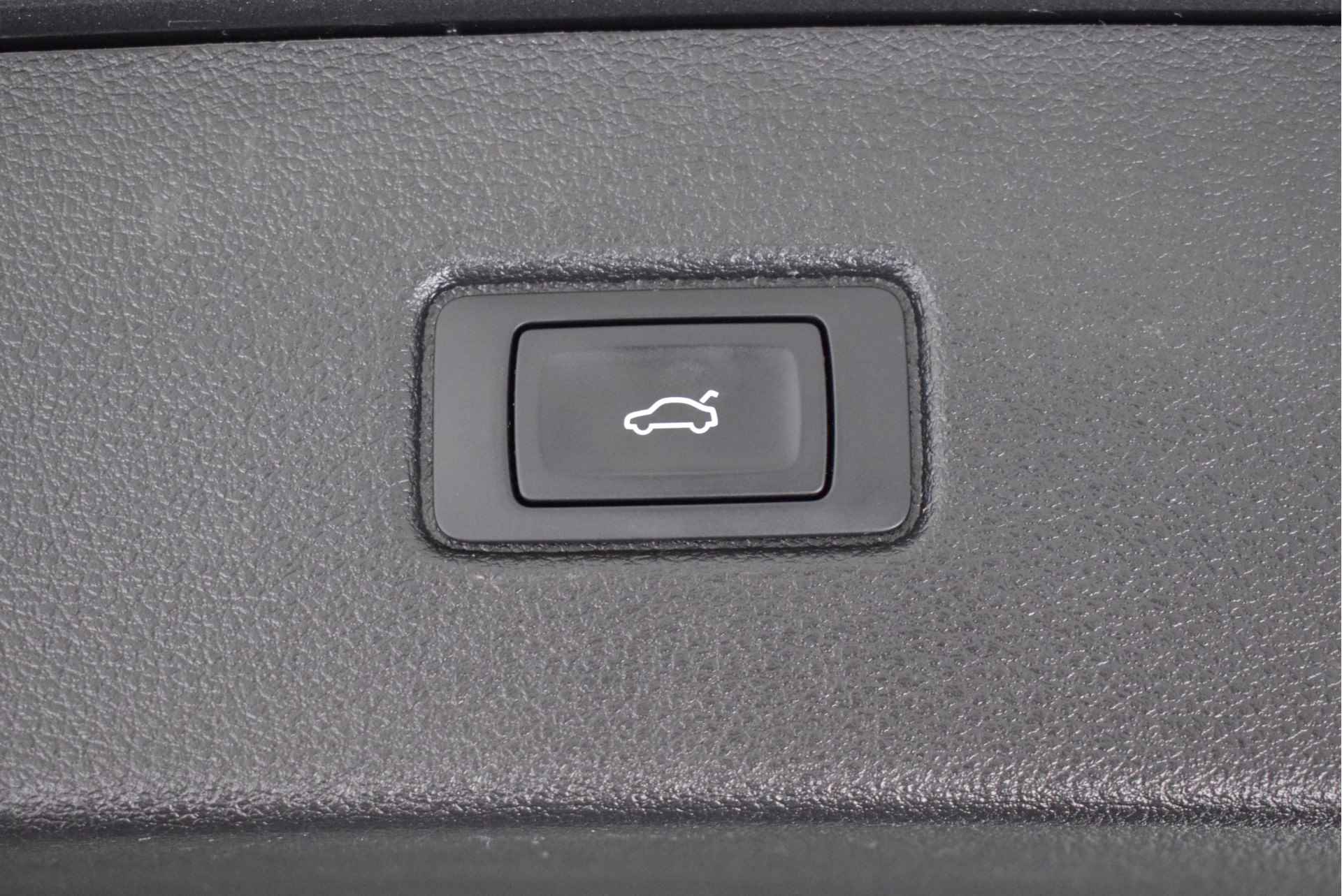 Audi Q7 3.0 TDI 374pk e-tron quattro S-Line Trekhaak Camera Luchtvering Bose Panoramadak Leder Virtual Cockpit Navigatie - 48/52