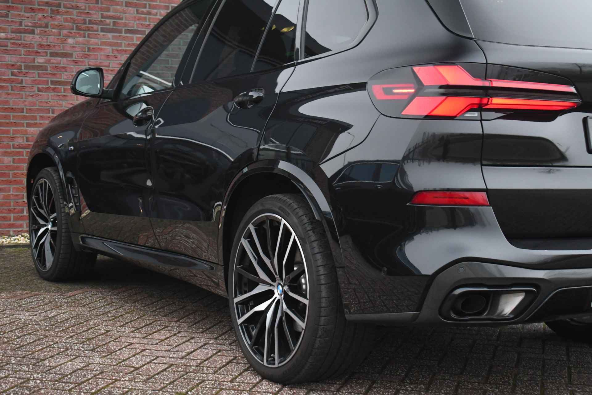 BMW X5 xDrive30d M-Sport Pano Trekh ACC Massage Standk H/K 22inch 360 - 34/109