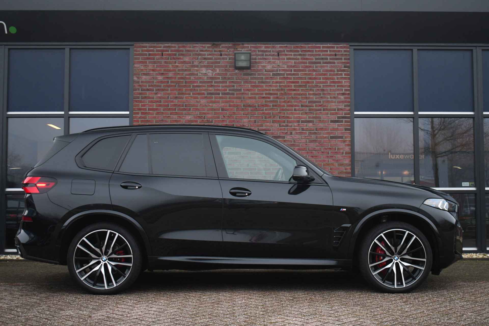 BMW X5 xDrive30d M-Sport Pano Trekh ACC Massage Standk H/K 22inch 360 - 43/109