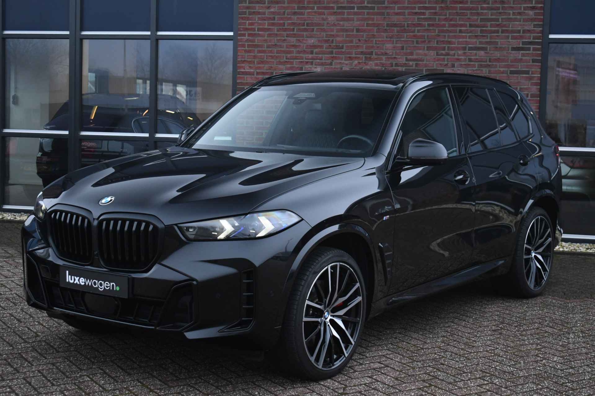 BMW X5 xDrive30d M-Sport Pano Trekh ACC Massage Standk H/K 22inch 360 - 51/109