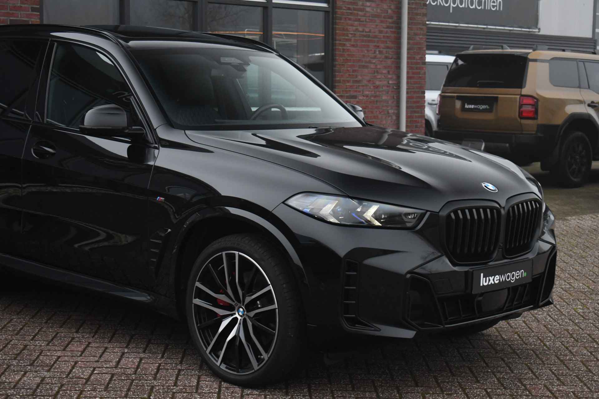 BMW X5 xDrive30d M-Sport Pano Trekh ACC Massage Standk H/K 22inch 360 - 53/109