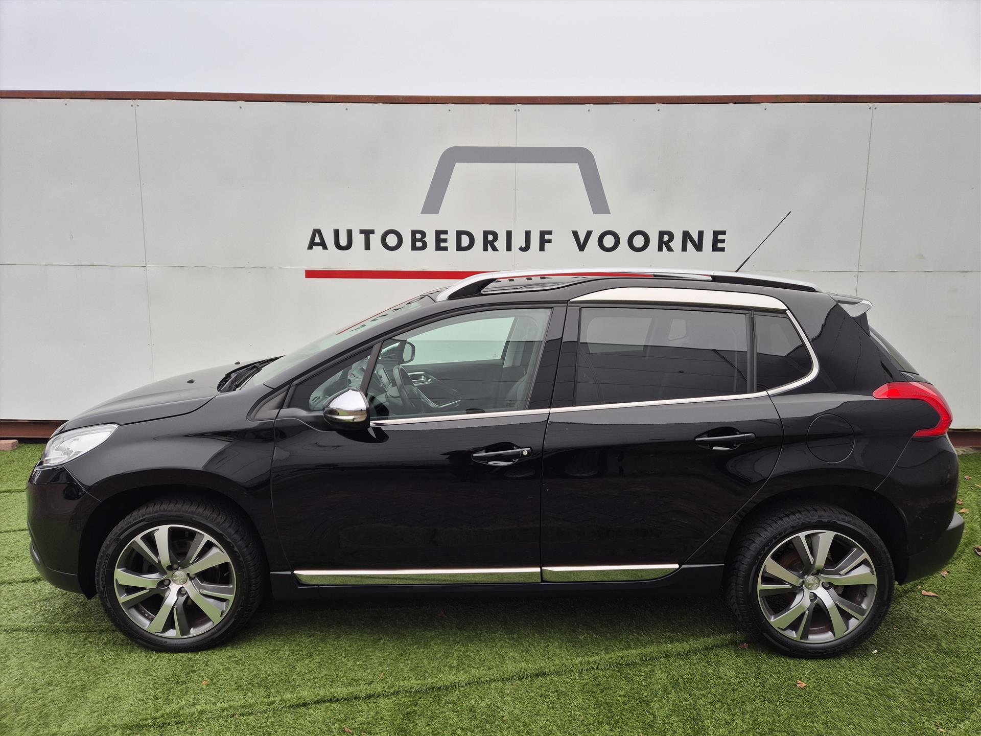 PEUGEOT 2008 1.2 PureTech 110pk  Allure