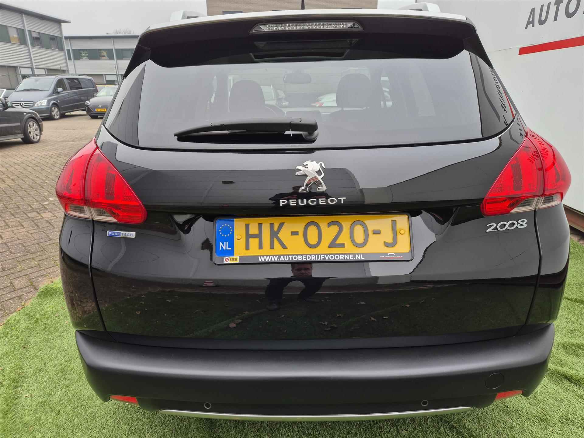 PEUGEOT 2008 1.2 PureTech 110pk  Allure - 4/35