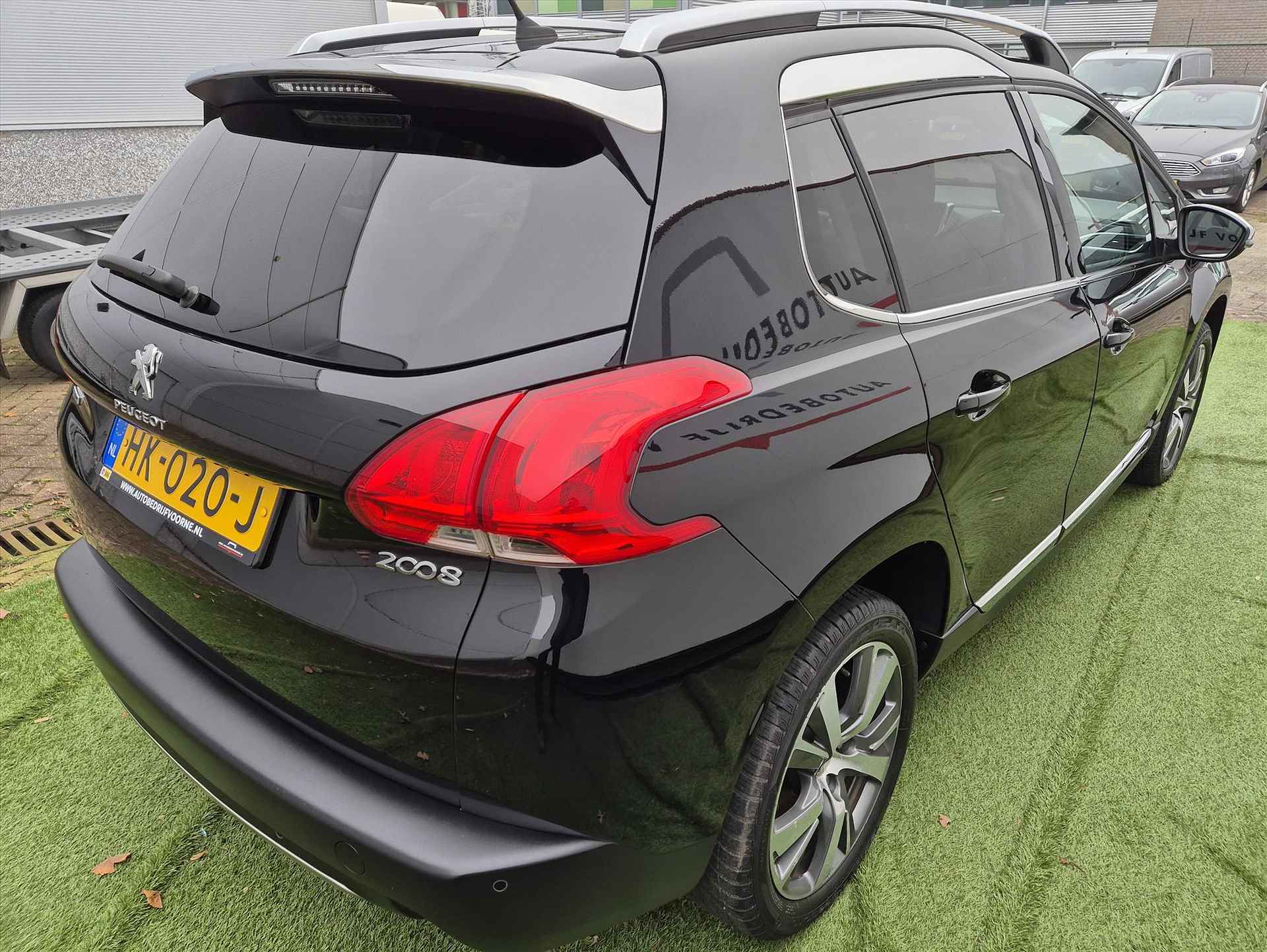 PEUGEOT 2008 1.2 PureTech 110pk  Allure - 25/35