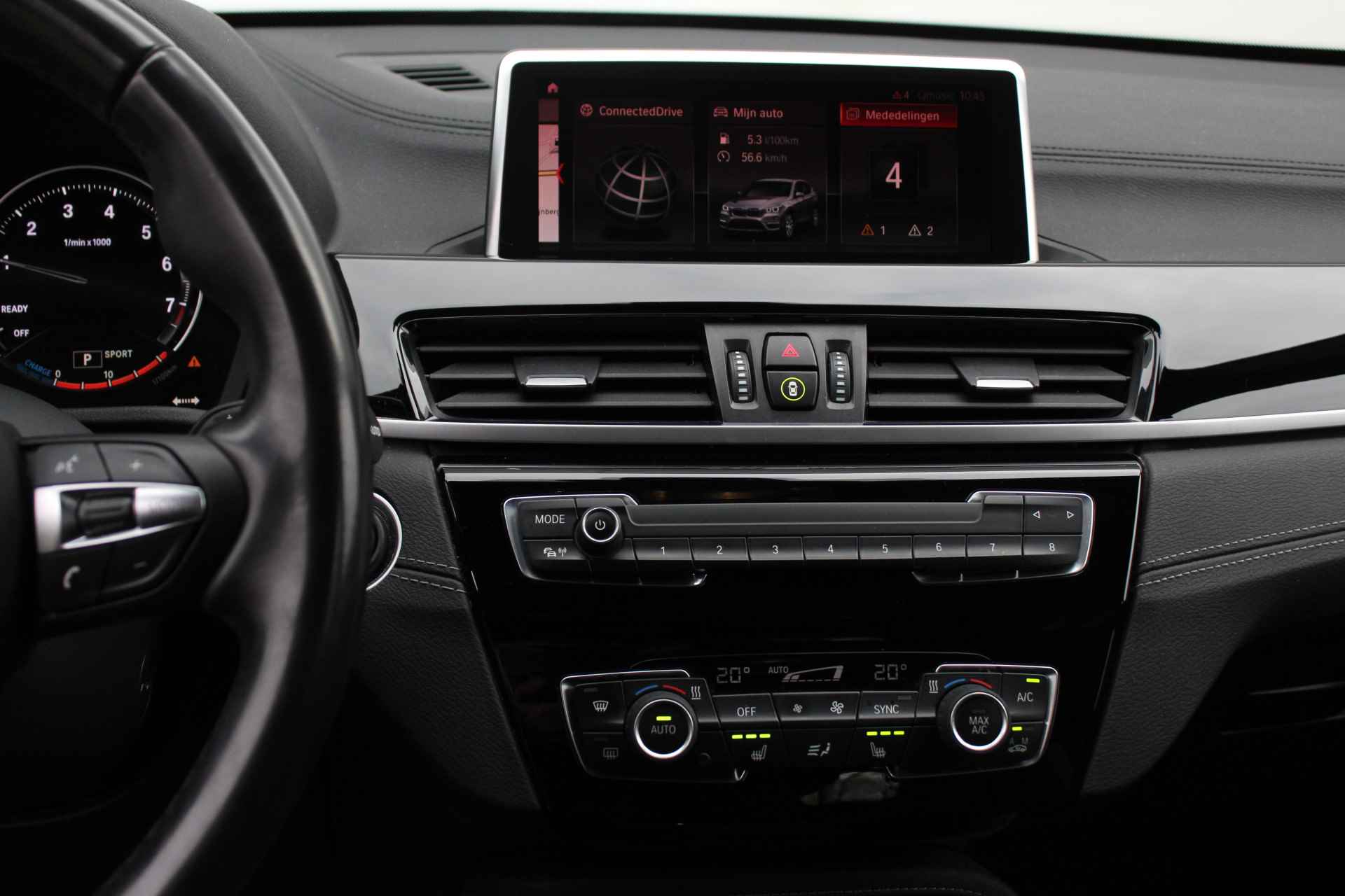 BMW X1 xDrive25e M Sport Automaat / Trekhaak / Sportstoelen / LED / Stoelverwarming / PDC achter / Navigatie / Cruise Control - 24/32