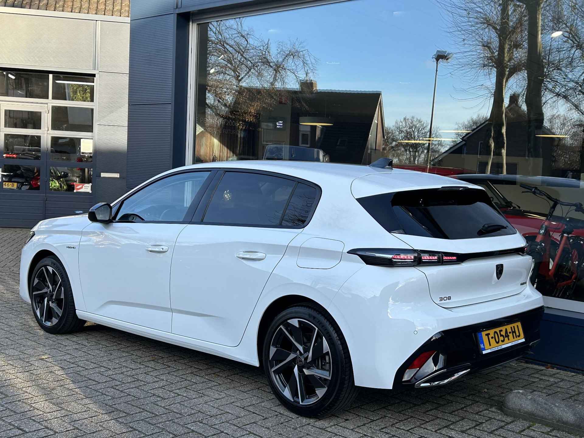 Peugeot 308 1.6 HYbrid 180 Allure Pack Business | Plug in Hybride | 360 Graden Camera | Navigatie | Lichtmetaal | Apple Carplay/ Android auto | Draadloos Telefoonlader | Cruise control. - 4/51