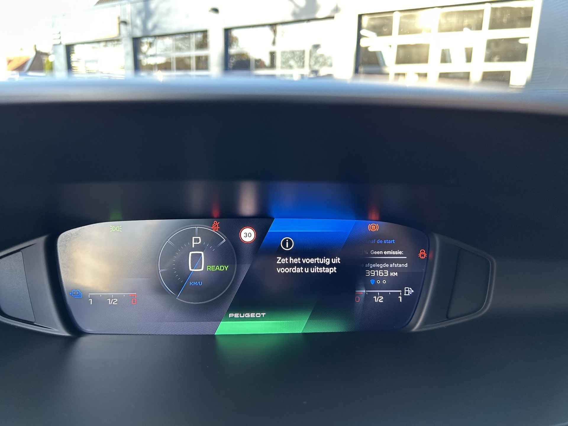 Peugeot 308 1.6 HYbrid 180 Allure Pack Business | Plug in Hybride | 360 Graden Camera | Navigatie | Lichtmetaal | Apple Carplay/ Android auto | Draadloos Telefoonlader | Cruise control. - 8/51