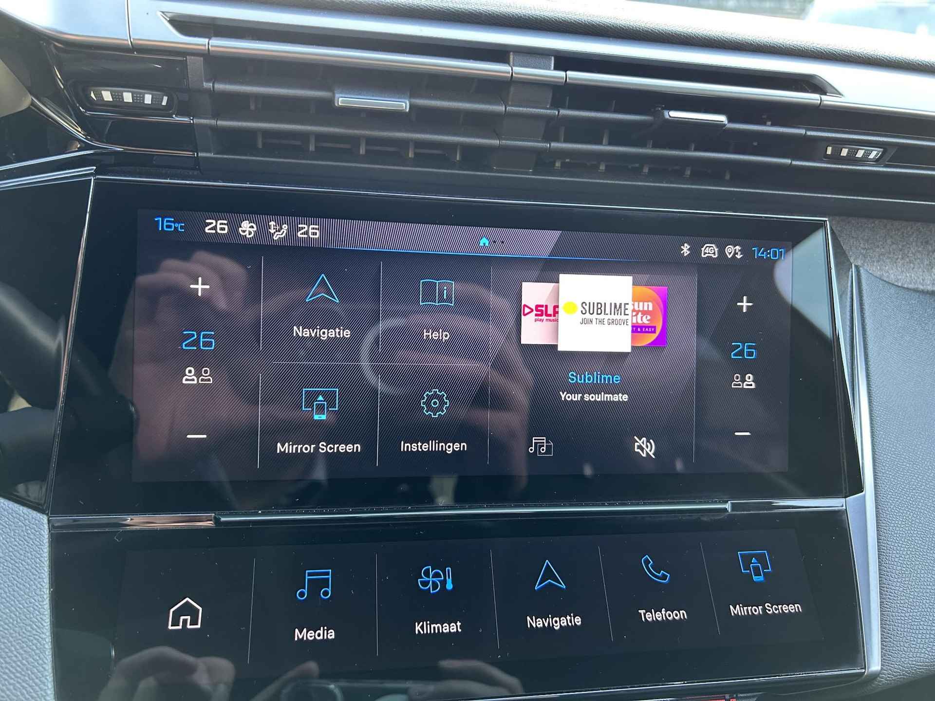 Peugeot 308 1.6 HYbrid 180 Allure Pack Business | Plug in Hybride | 360 Graden Camera | Navigatie | Lichtmetaal | Apple Carplay/ Android auto | Draadloos Telefoonlader | Cruise control. - 18/51