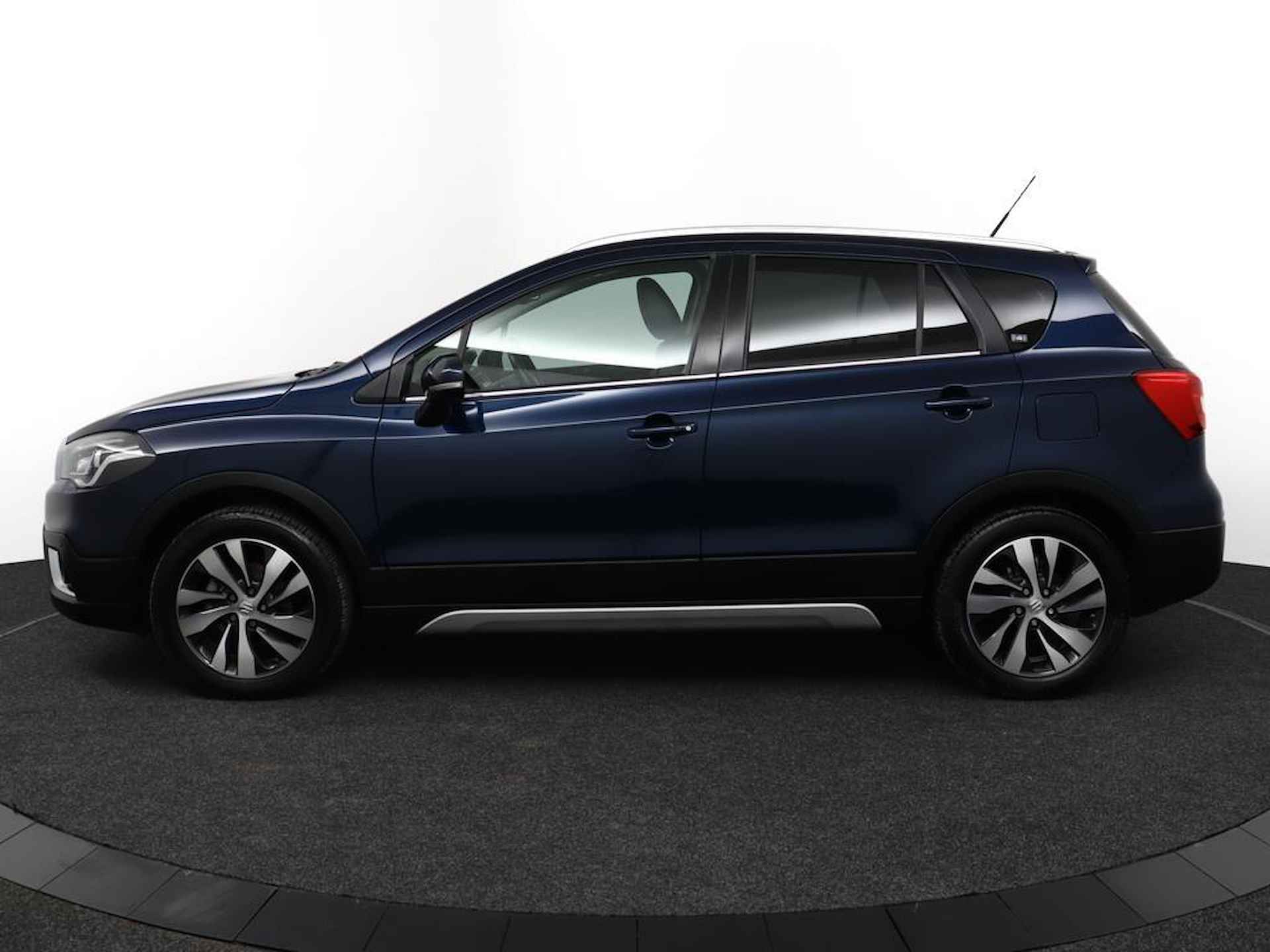 Suzuki S-Cross 1.4 Boosterjet AllGrip Style Smart Hybrid | Climate control | Cruise control adaptive | Navigatie | Camera | Parkeersensoren | Stoelverwarming | Trekhaak | Panoramadak | - 3/54