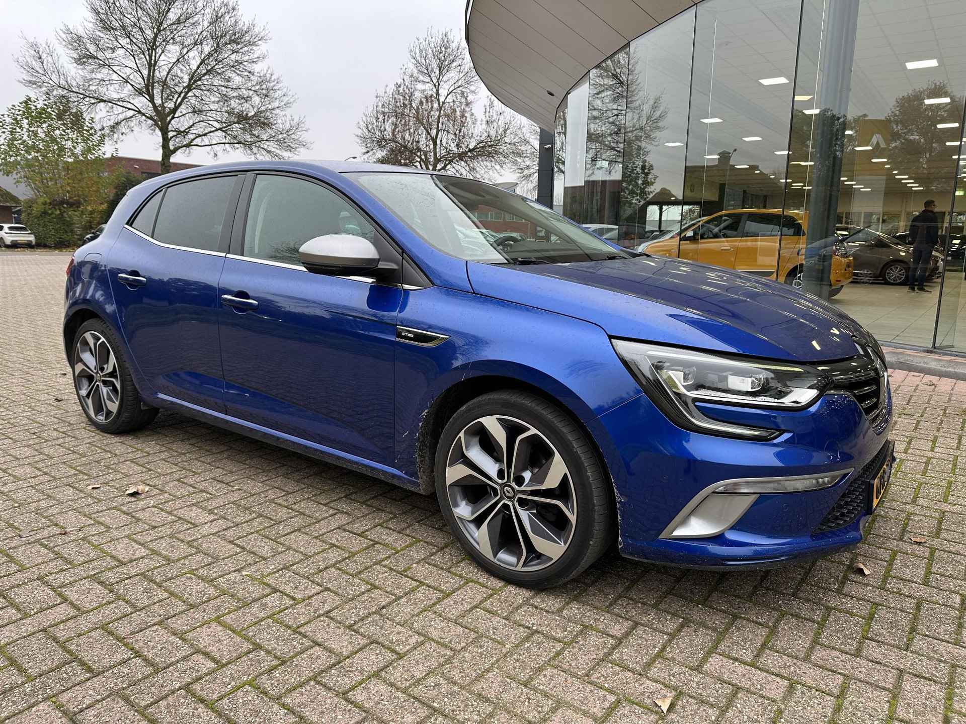 Renault Mégane 1.3 TCe 140 GT-Line | Trekhaak | Stoelverwarming | Lichtmetalen velgen 18" | Parkeersensoren voor, achter en achteruitrijcamera - 6/25