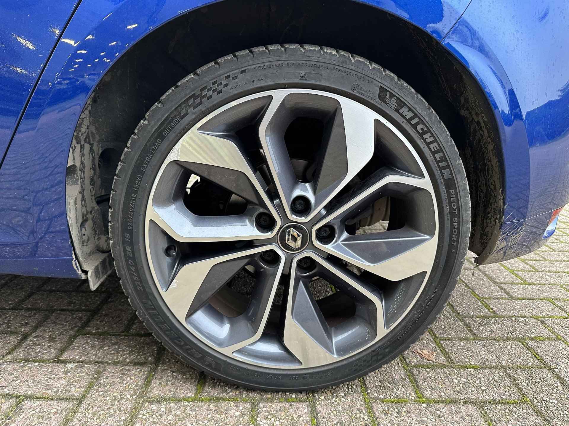 Renault Mégane 1.3 TCe 140 GT-Line | Trekhaak | Stoelverwarming | Lichtmetalen velgen 18" | Parkeersensoren voor, achter en achteruitrijcamera - 14/25