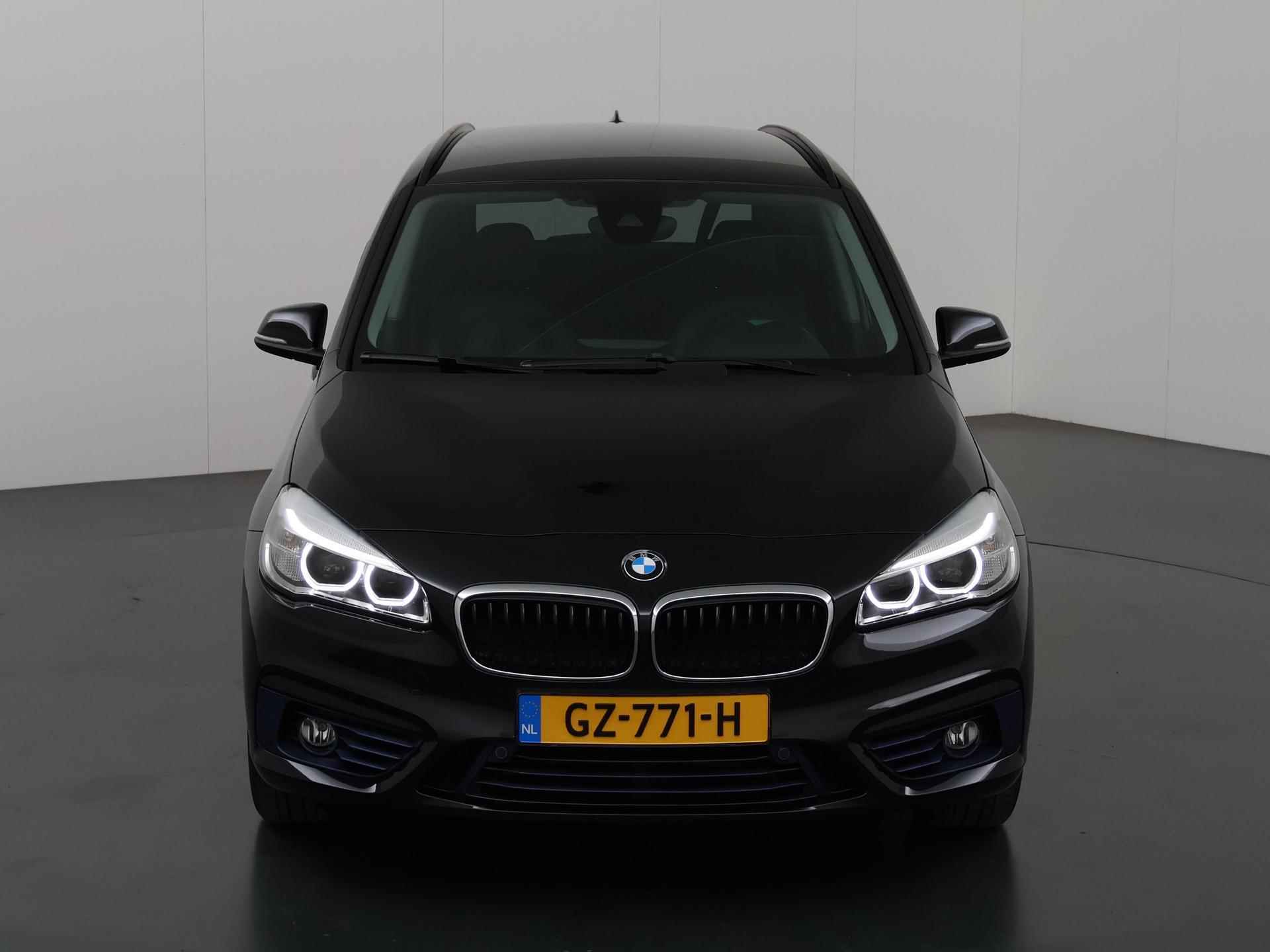 BMW 2-serie Gran Tourer 220i Sport High Executive 7p. | Trekhaak | Navigatiesysteem | Leder | Led Koplampen | Head-Up | Parkeersensoren | Stoelverwarming | Cruise Control | - 4/41