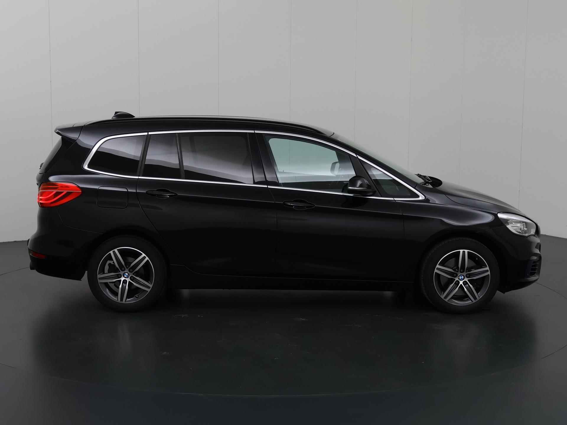 BMW 2-serie Gran Tourer 220i Sport High Executive 7p. | Trekhaak | Navigatiesysteem | Leder | Led Koplampen | Head-Up | Parkeersensoren | Stoelverwarming | Cruise Control | - 7/41