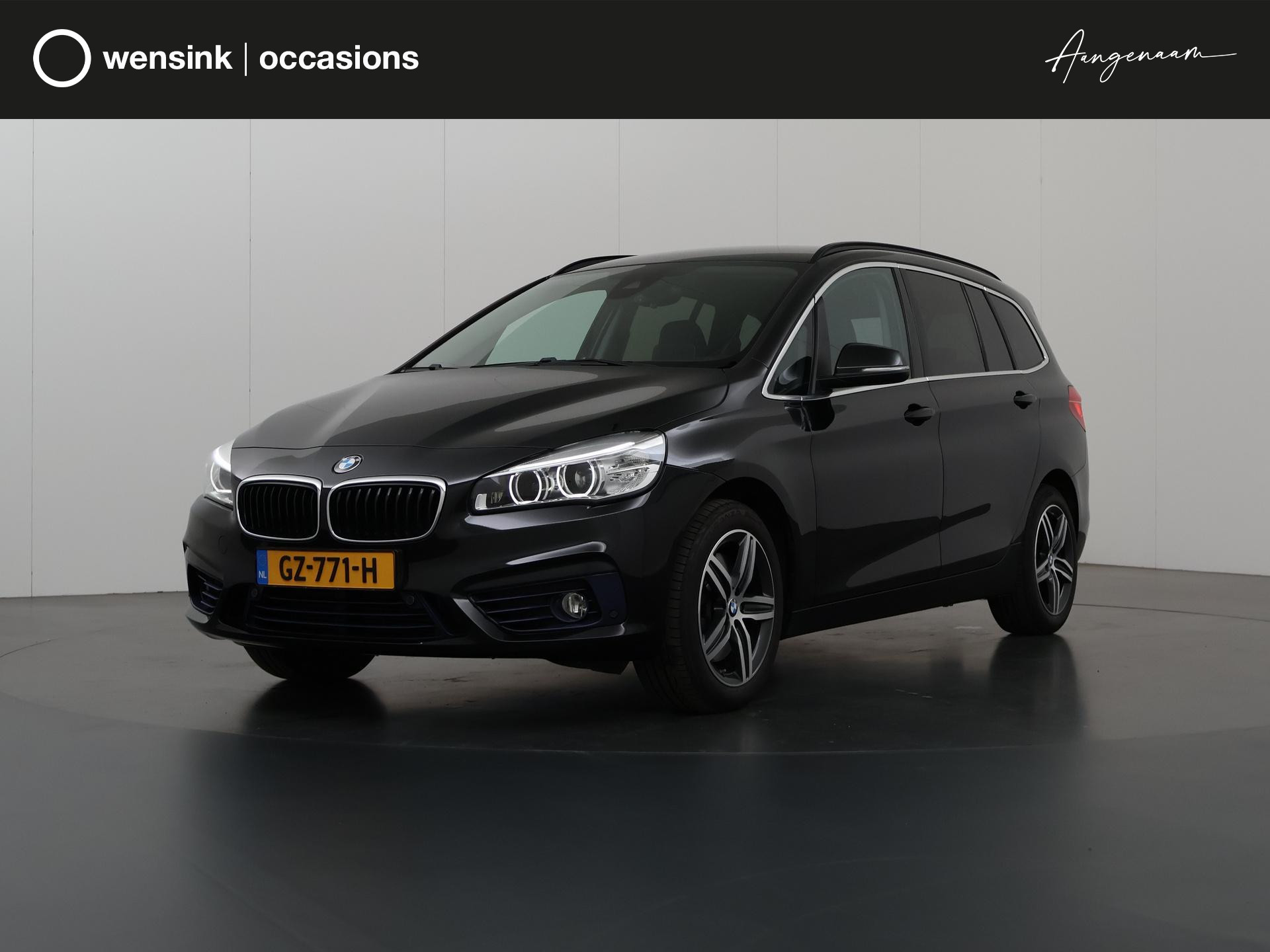 BMW 2-serie Gran Tourer 220i Sport High Executive 7p. | Trekhaak | Navigatiesysteem | Leder | Led Koplampen | Head-Up | Parkeersensoren | Stoelverwarming | Cruise Control |