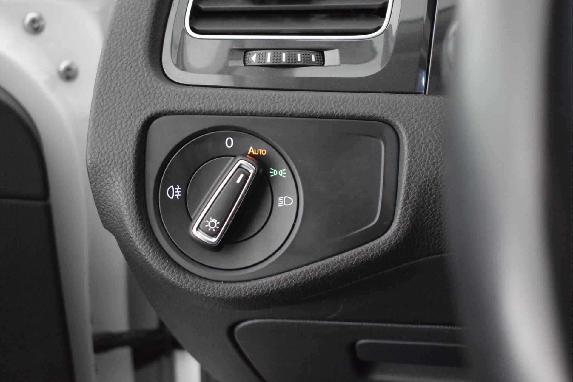 Volkswagen e-Golf 136pk Warmtepomp Keyless Virtual Cockpit Stoelverwarming Led Navigatie - 18/44